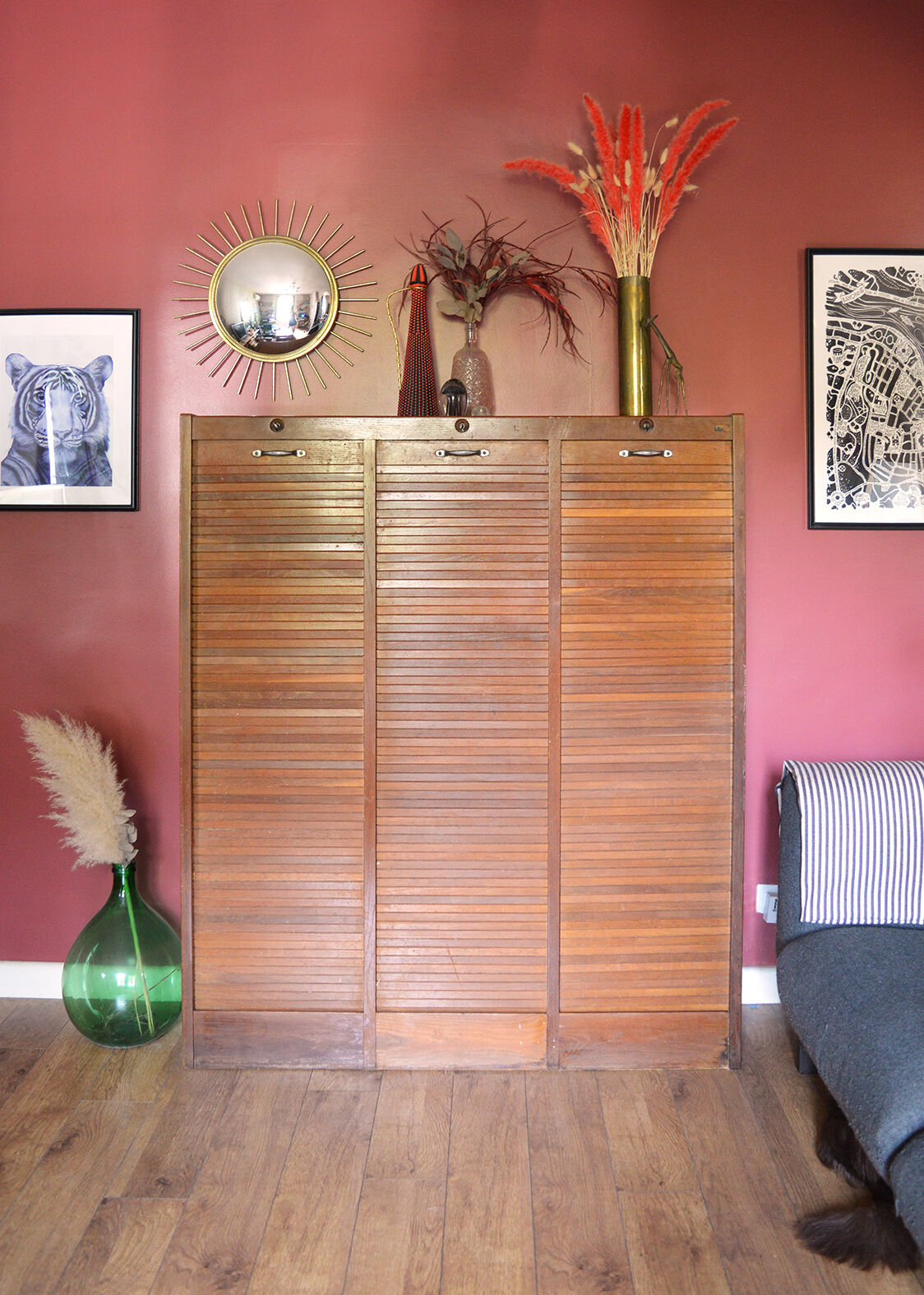 Notary triple curtain cabinet