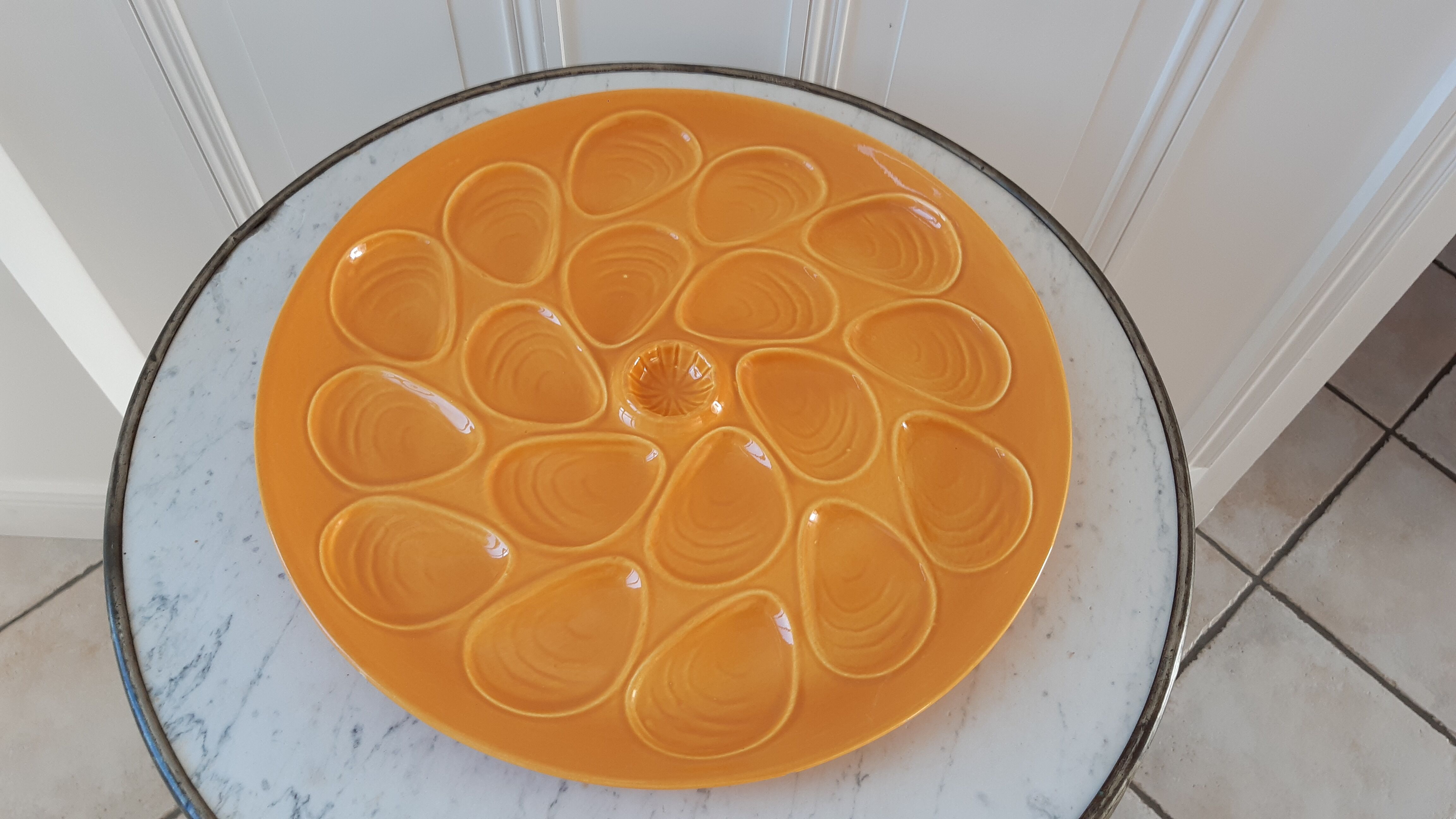 Seafood dish / oysters Salins orange-yellow 60s-70s