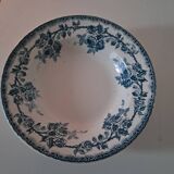 Plates crown of roses. Iron earth