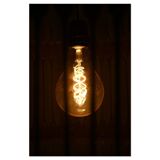 Lustre industriel transformé