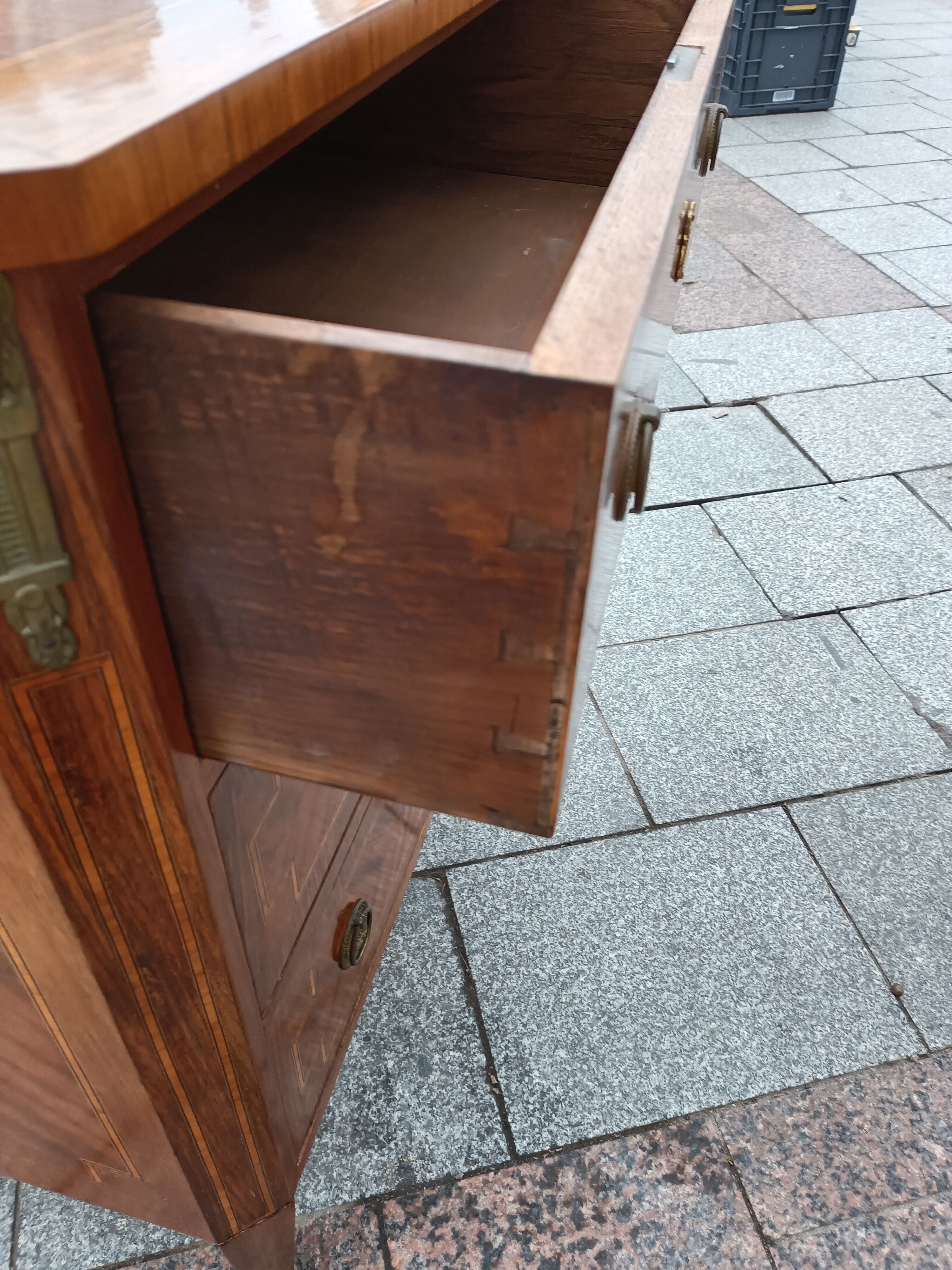 Old Louis XVI style chest of drawers in marquetry
