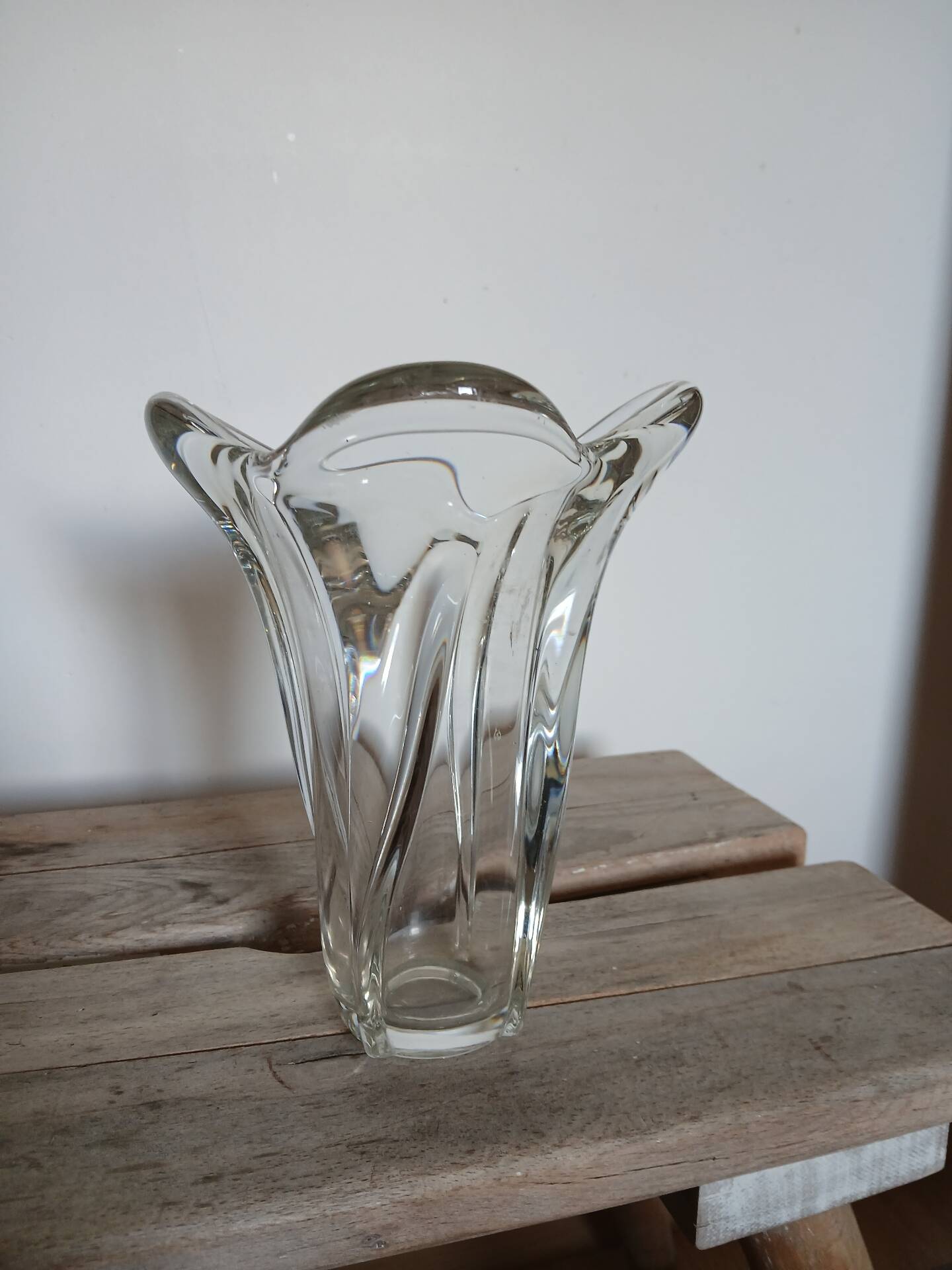 Vase in ouraline