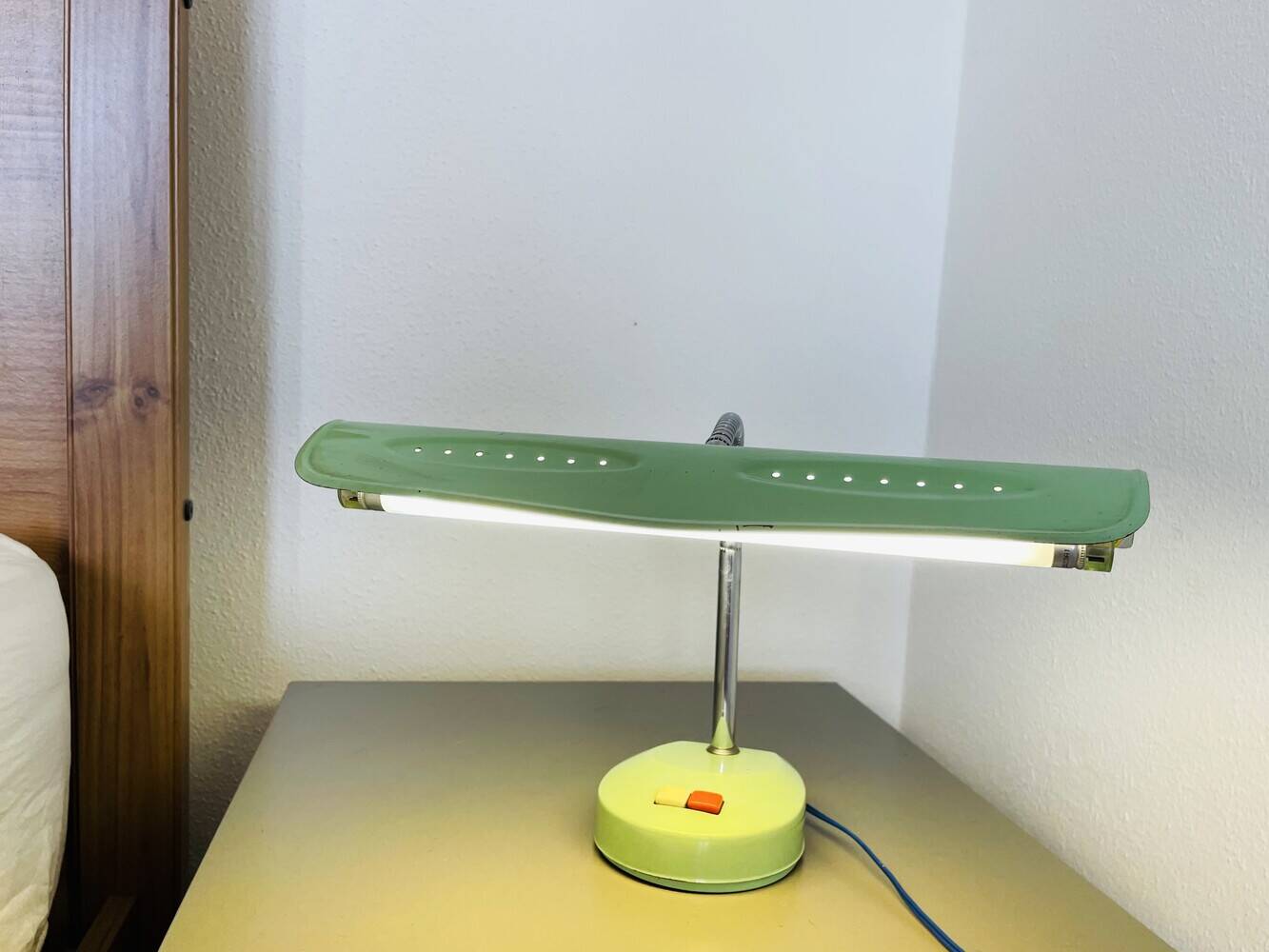 Fluorescent green office desk lamp