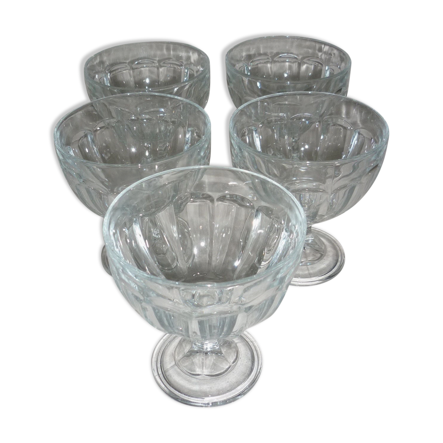 5 moulded glass standing cups for desserts
