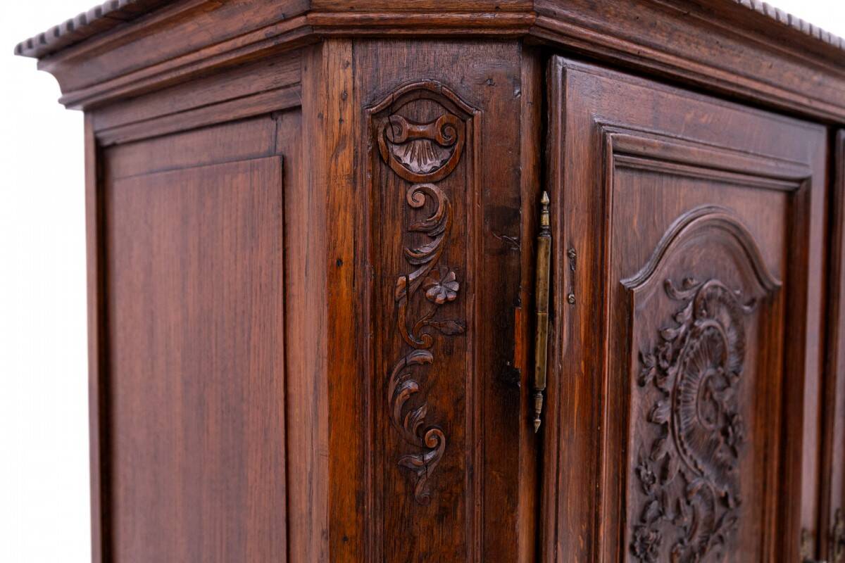 Antique chest of drawers from around 1880, France. After renovation.