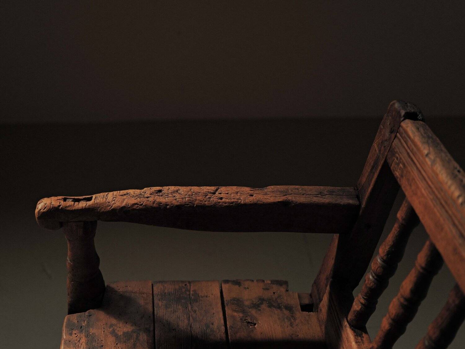 Alpine armchair in larch, 18th century