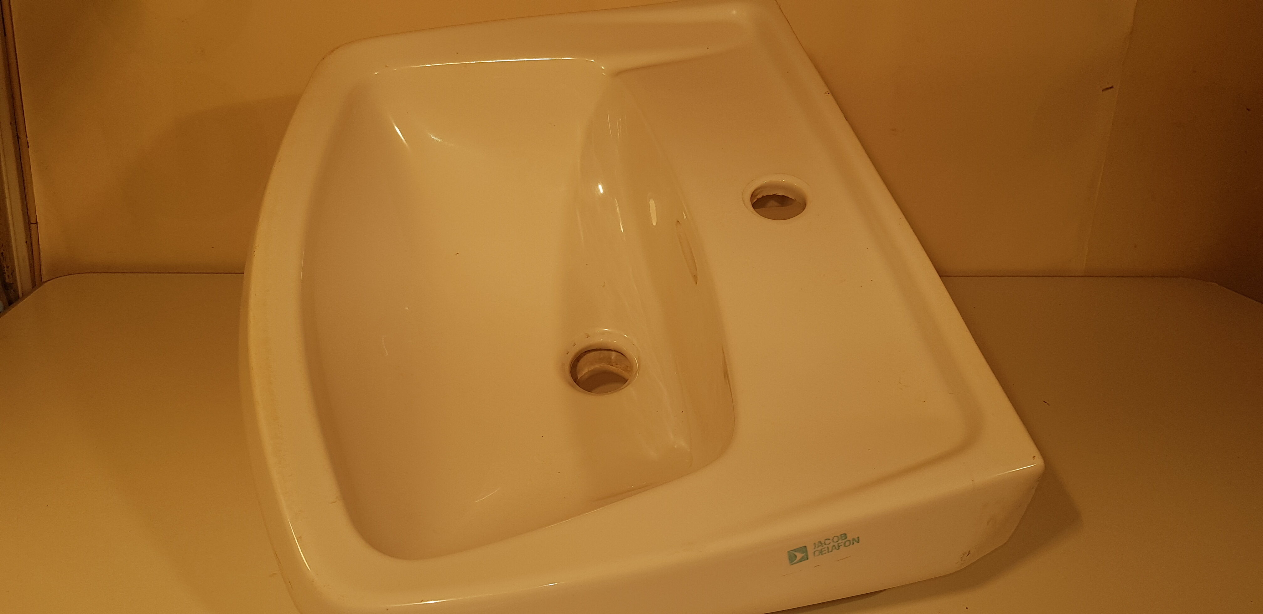 Vintage 60s sink in enamelled sandstone