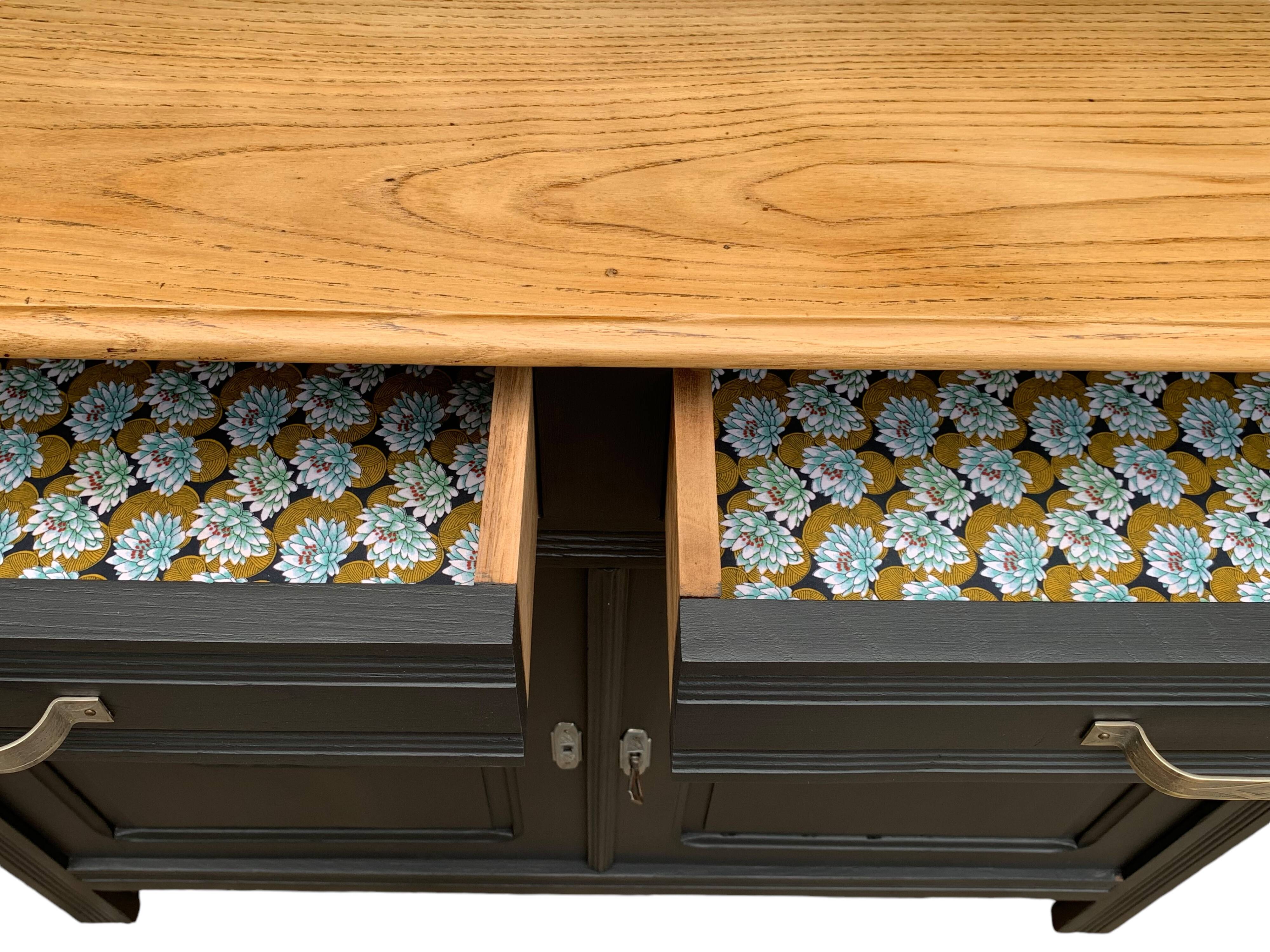 Parisian art deco buffet in solid walnut 1930