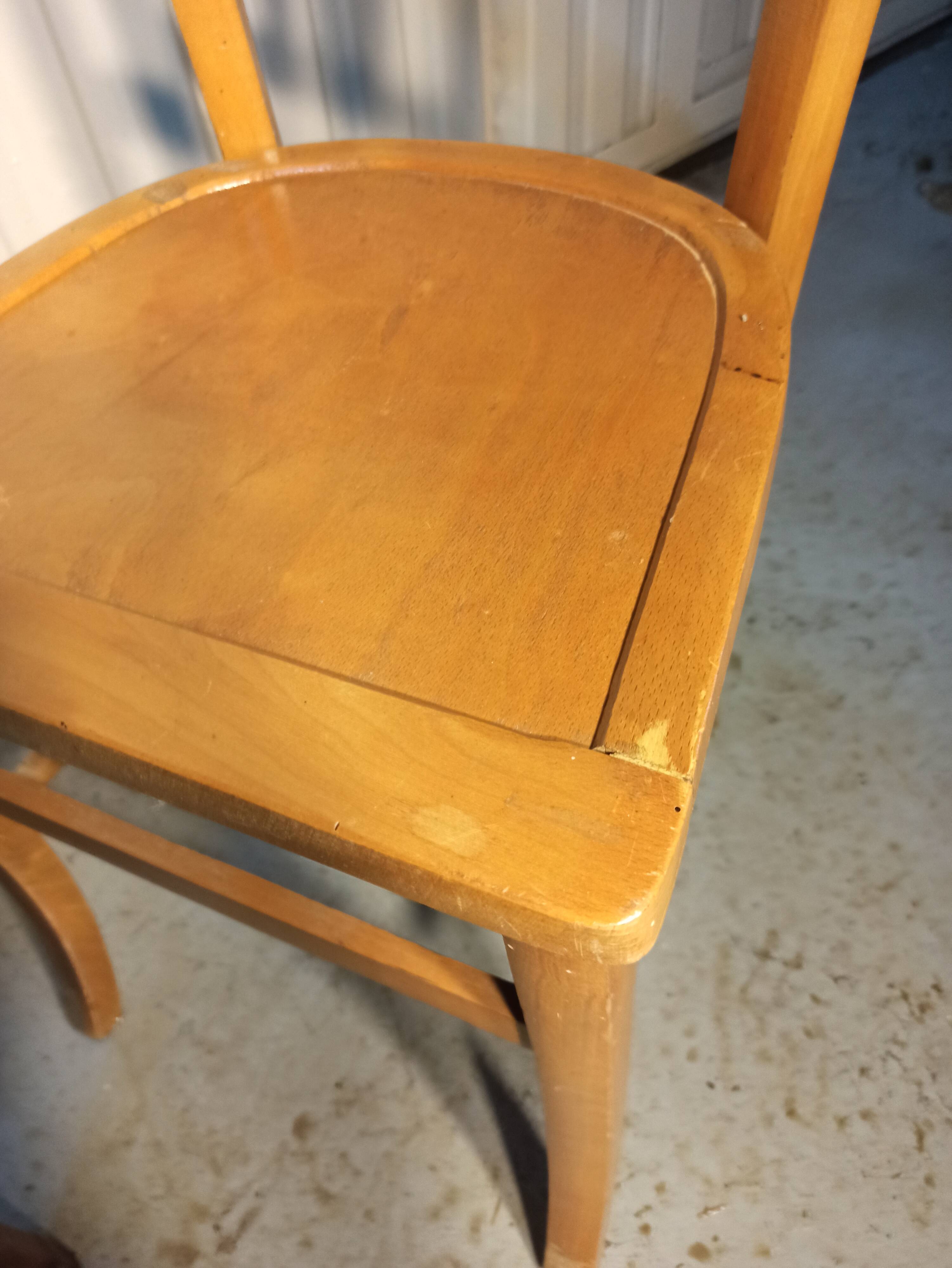 2 wooden bistro chairs Thonet