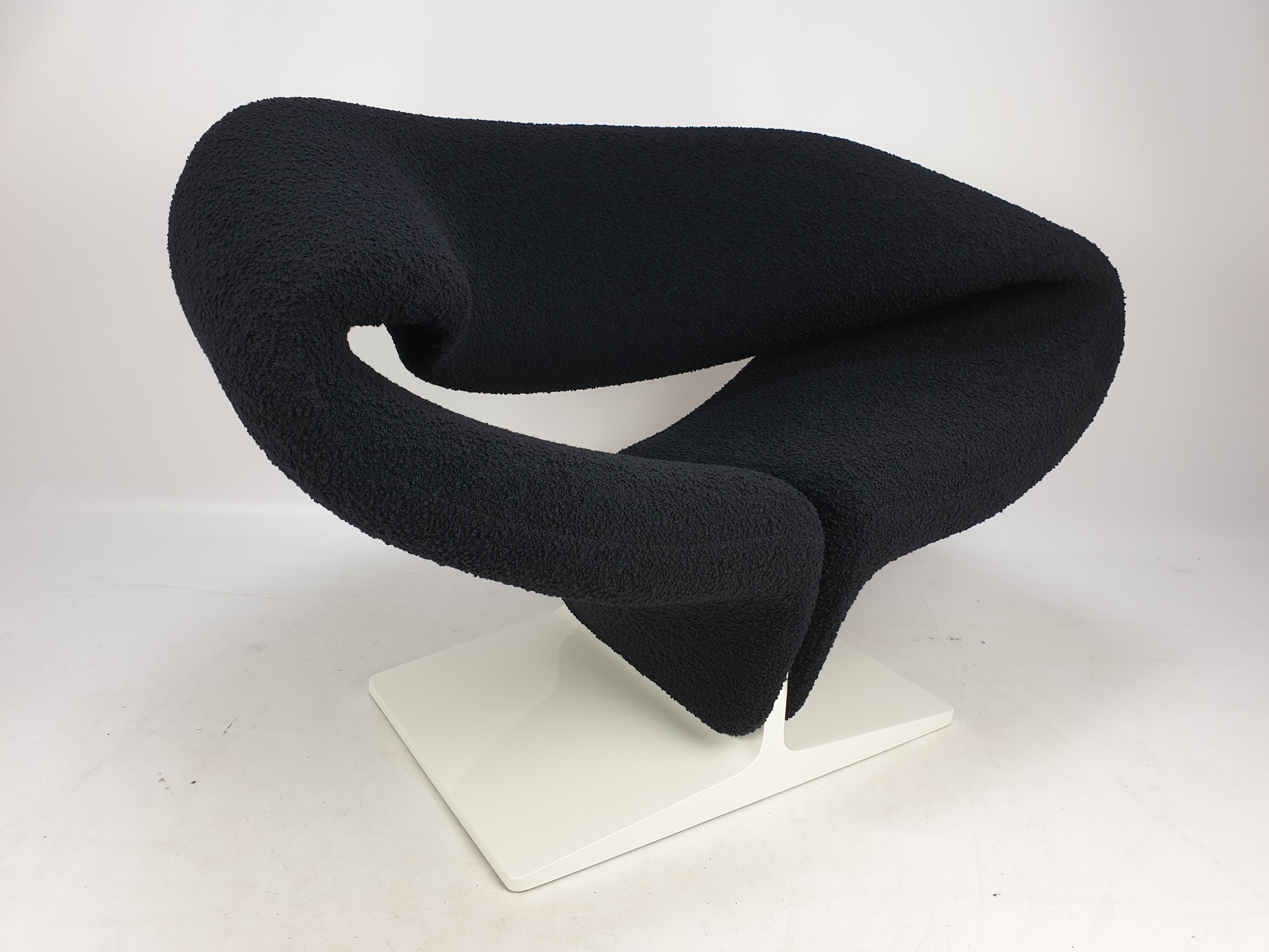 Ribbon Chair by Pierre Paulin for Artifort, 1960's