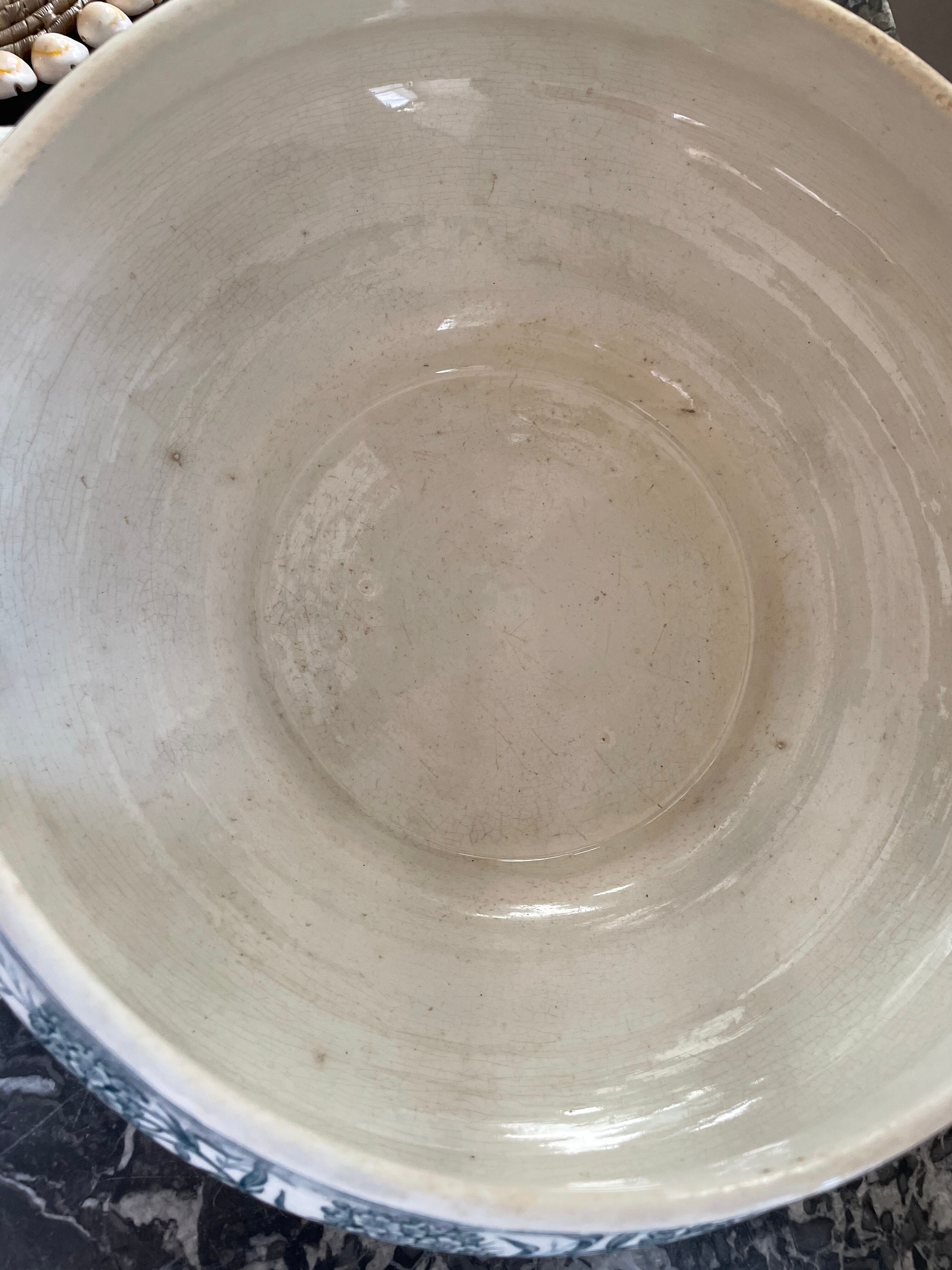 Former St Amand model DAISY soup