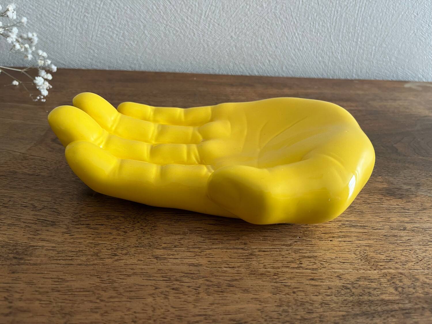 Empty ceramic hand pocket