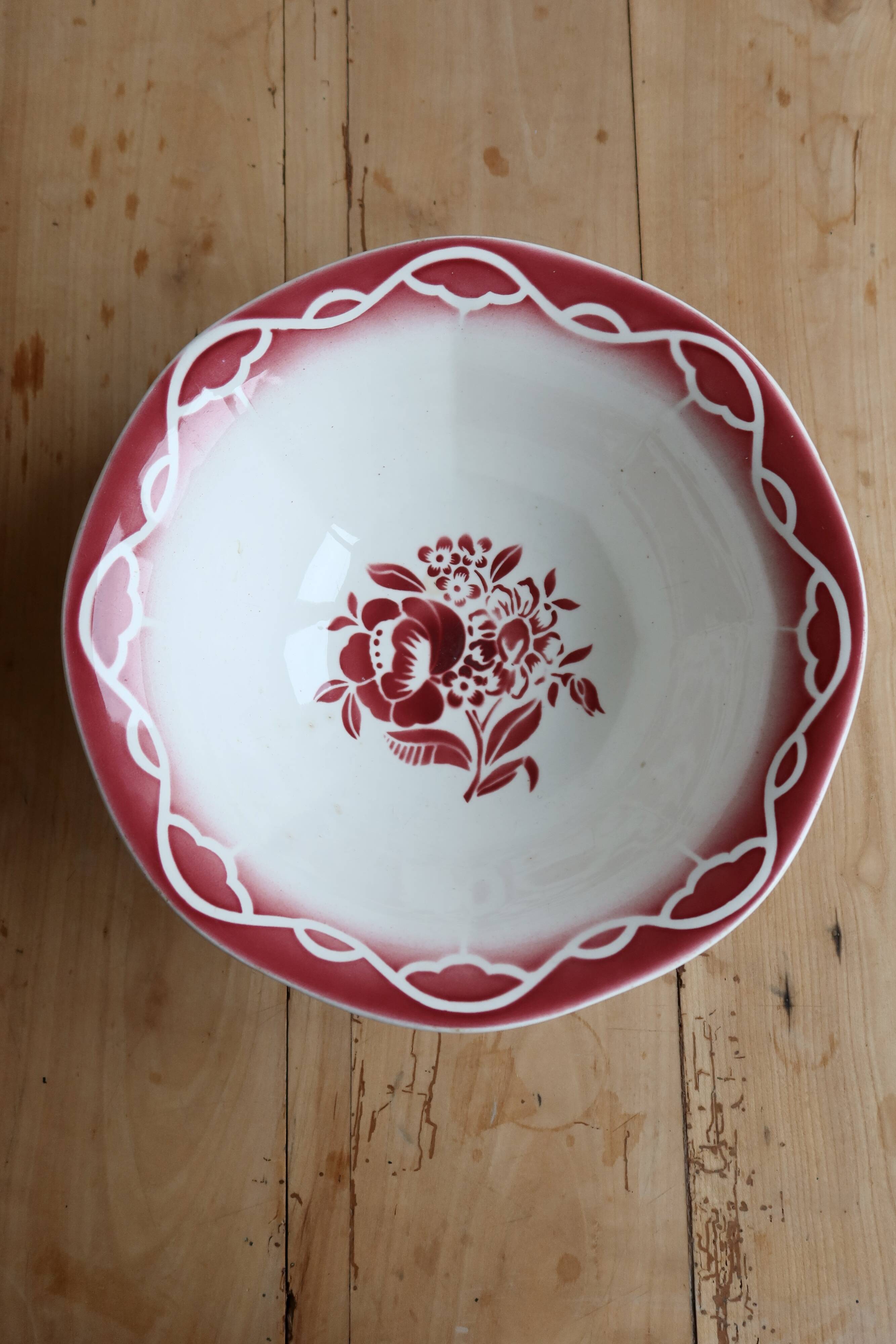 Vintage earthenware salad bowl from Digoin Sarreguemines, model Odette.