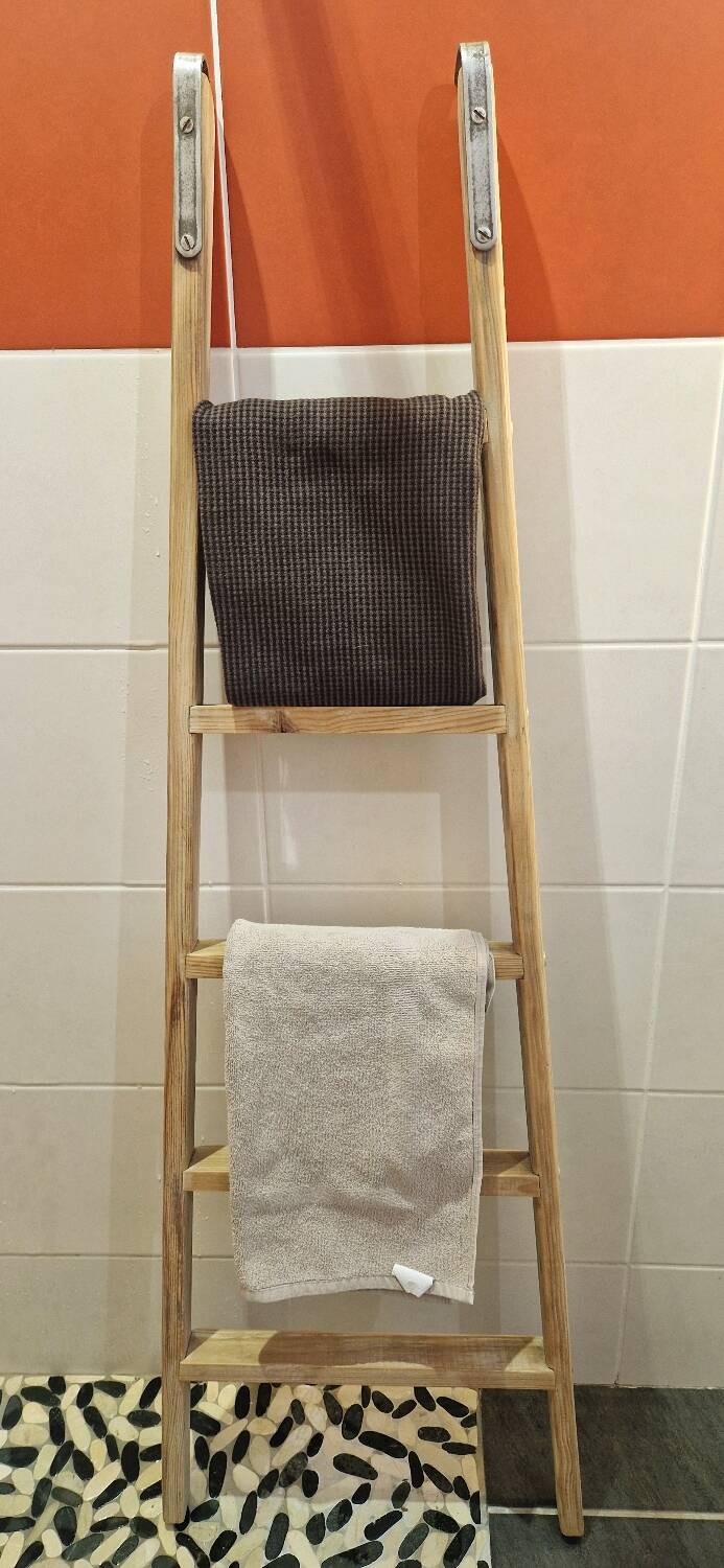Vintage pine towel rack shelf ladder