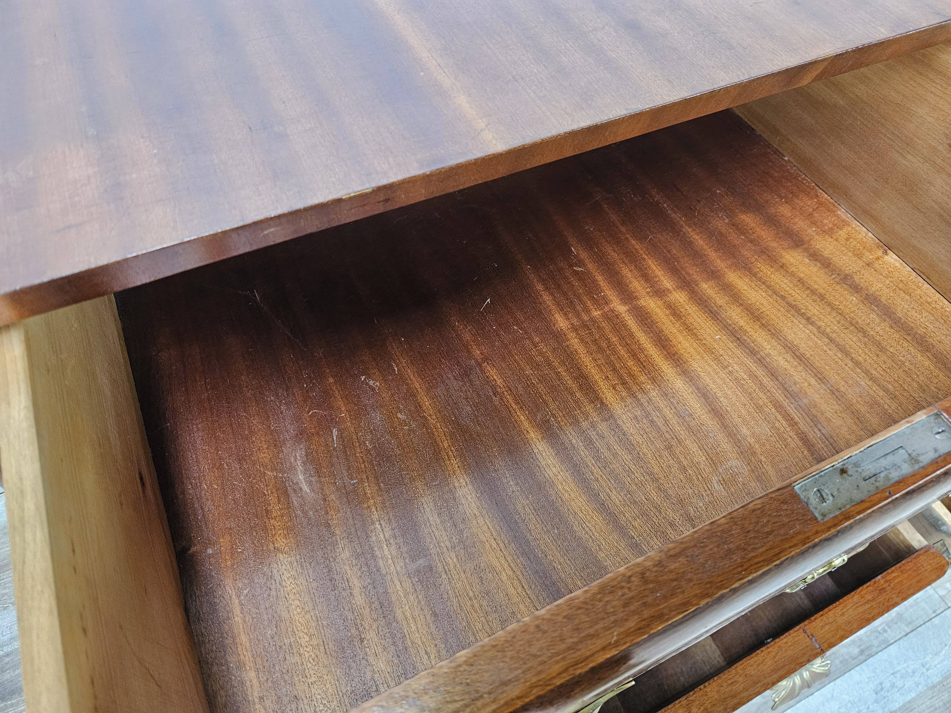 1950s Art Decò walnut burl and brass chest of drawers