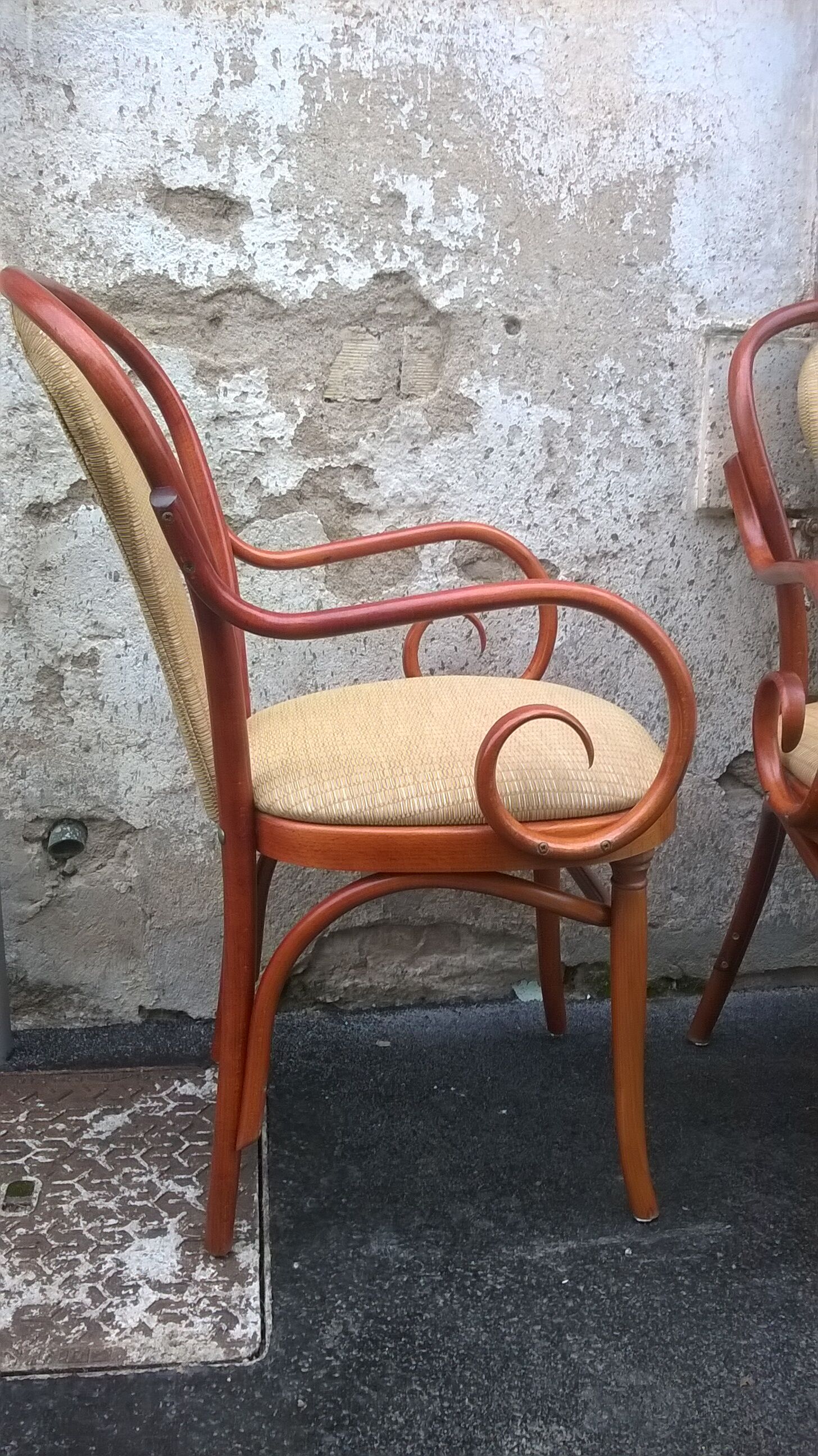 Sets of 4 fmg armchairs