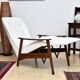 Fauteuil avec repose-pieds rabattable en Bouclé blanc crème, années 1960