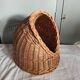 Vintage -Petite corbeille  pour chat en rotin