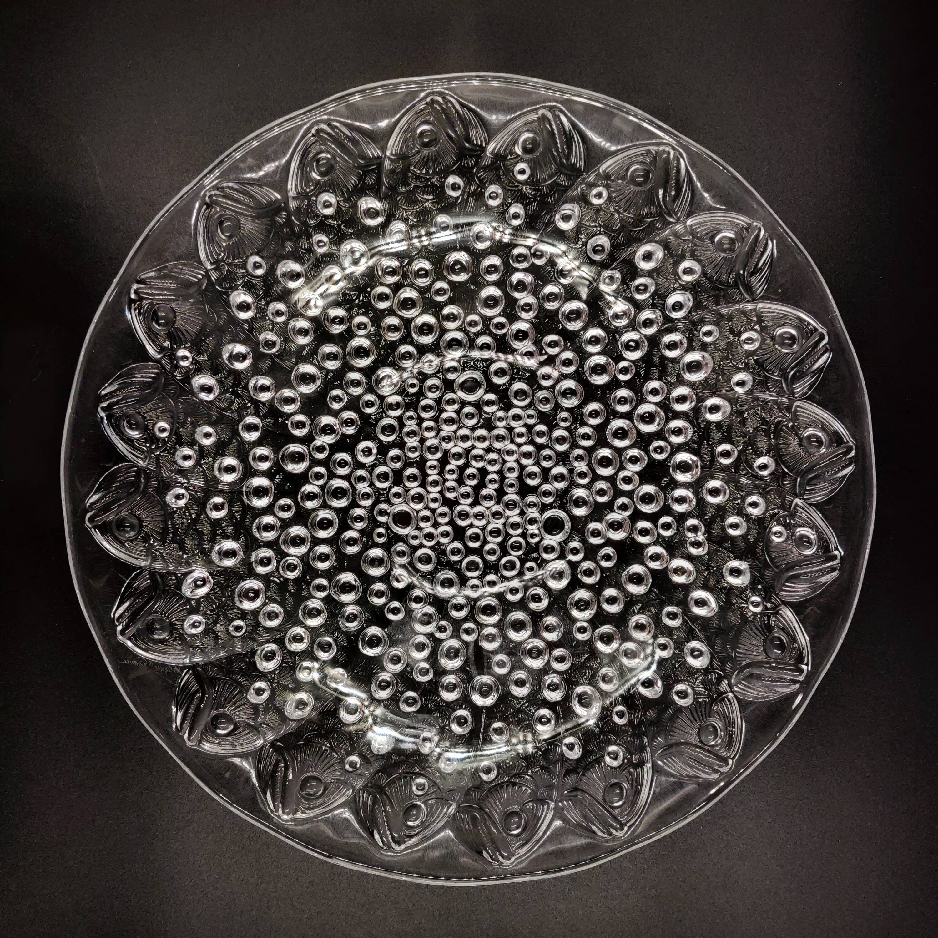 Large Art Deco glass bowl by René Lalique with fishes and bubbles, France 1930s