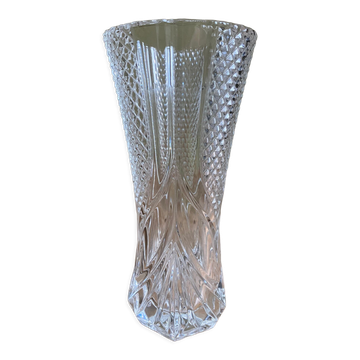Vase fin en verre ciselé