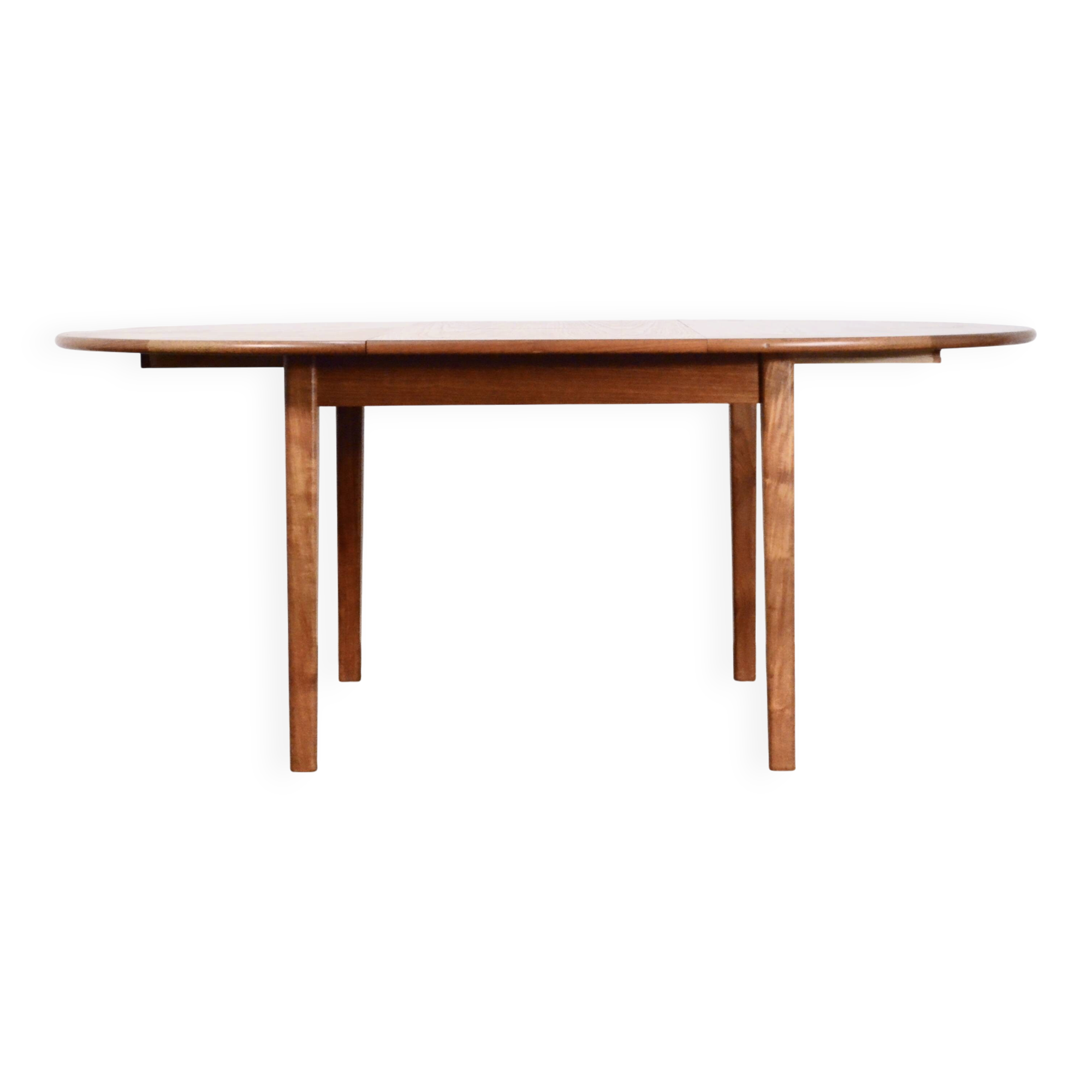 Table ronde extensible en teck danois des années 50.