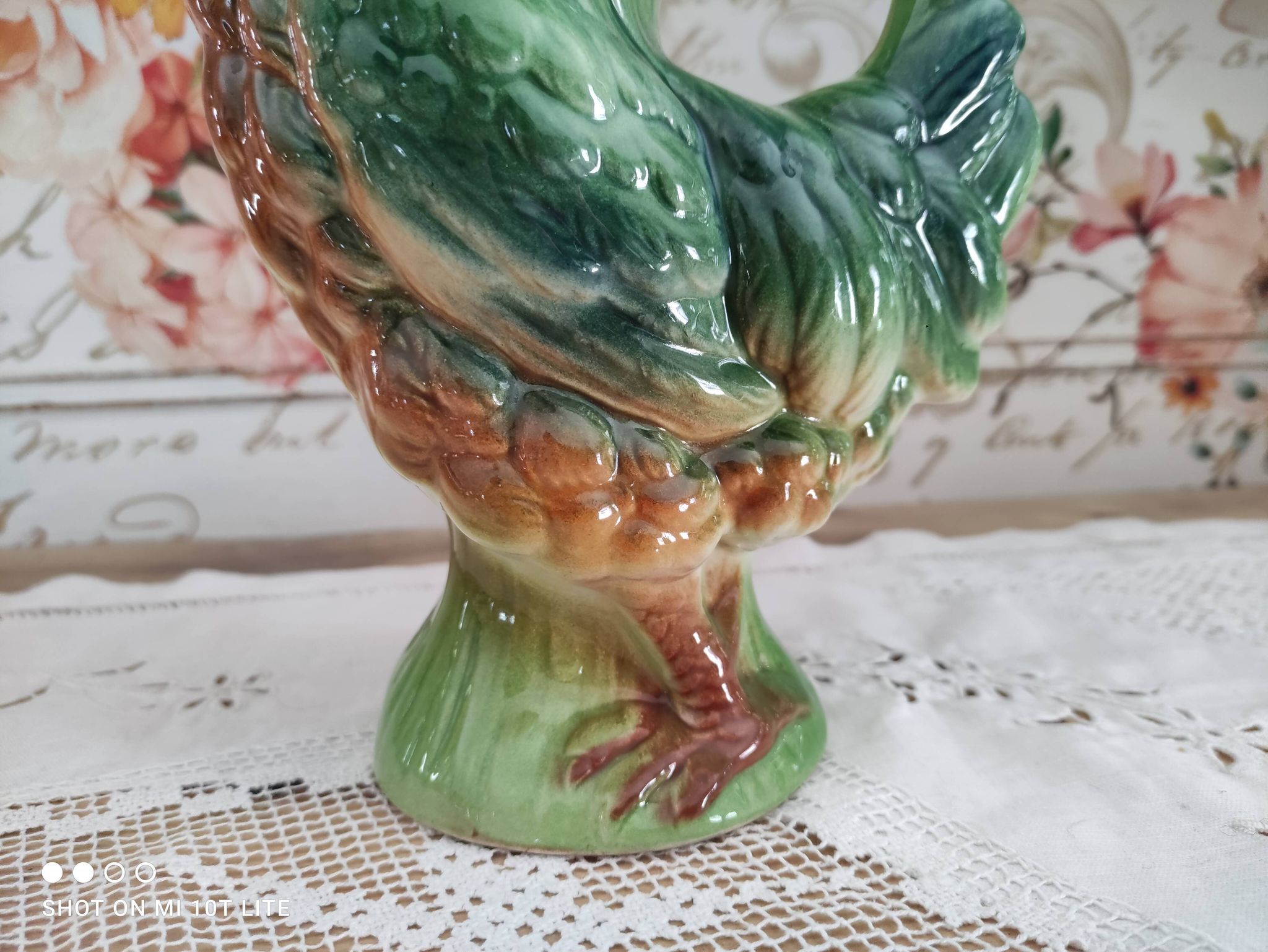 Pitcher in zoomorphic slip Rooster of the earthenware factory of Saint Clement