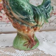 Pitcher in zoomorphic slip Rooster of the earthenware factory of Saint Clement