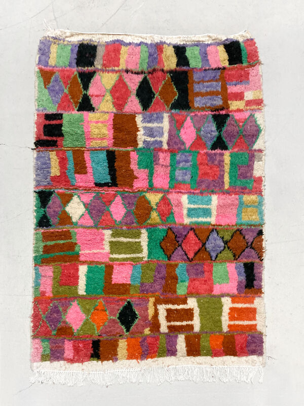 Tapis berbère marocain Boujaad à motifs multicolores 240x162cm
