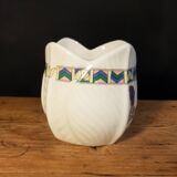 Small porcelain vase or pot