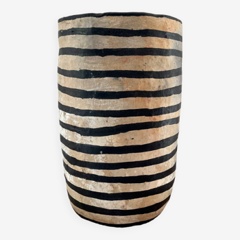 Sejnane striped vase
