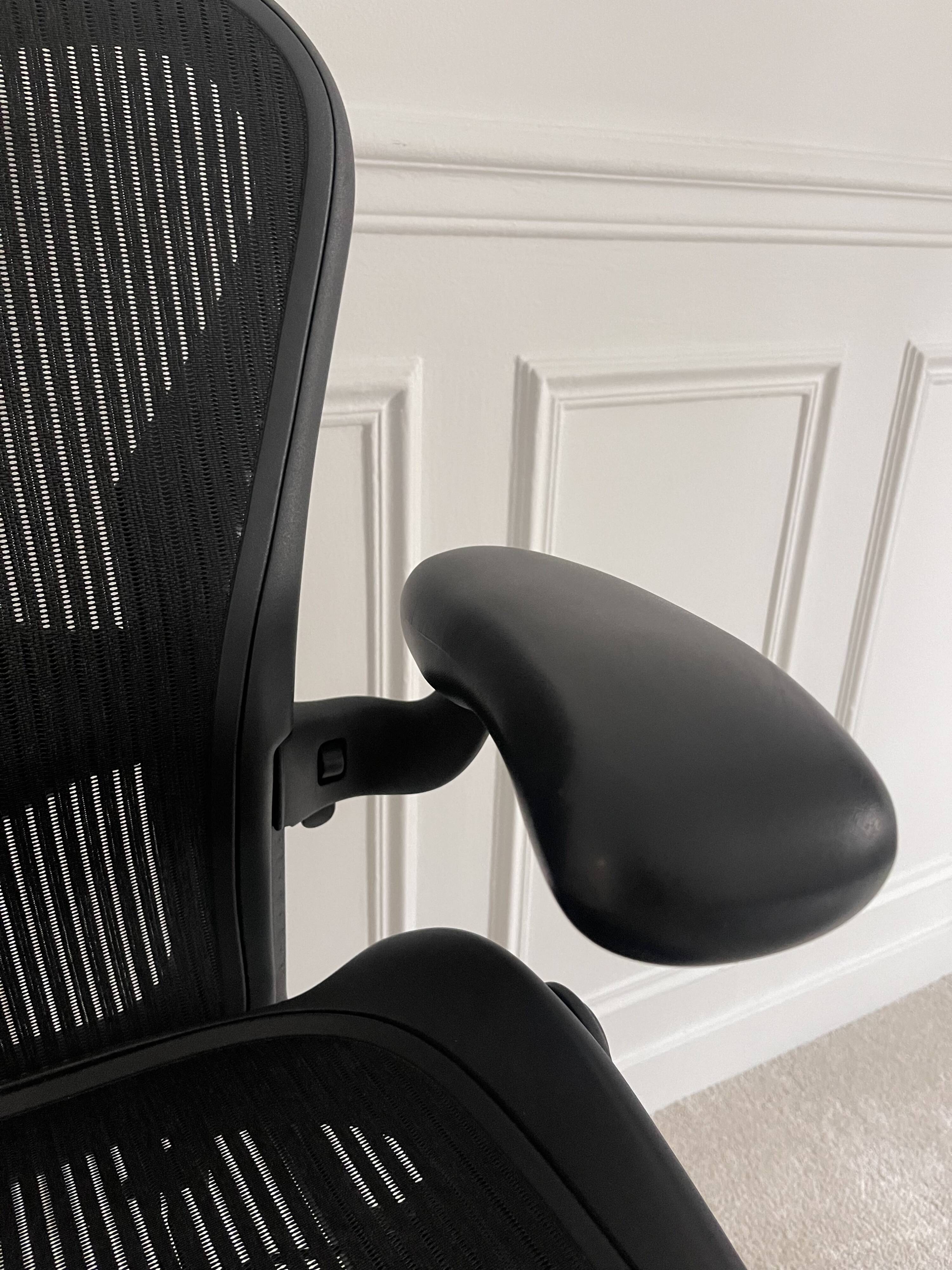 HERMAN MILLER Aeron Office Chair