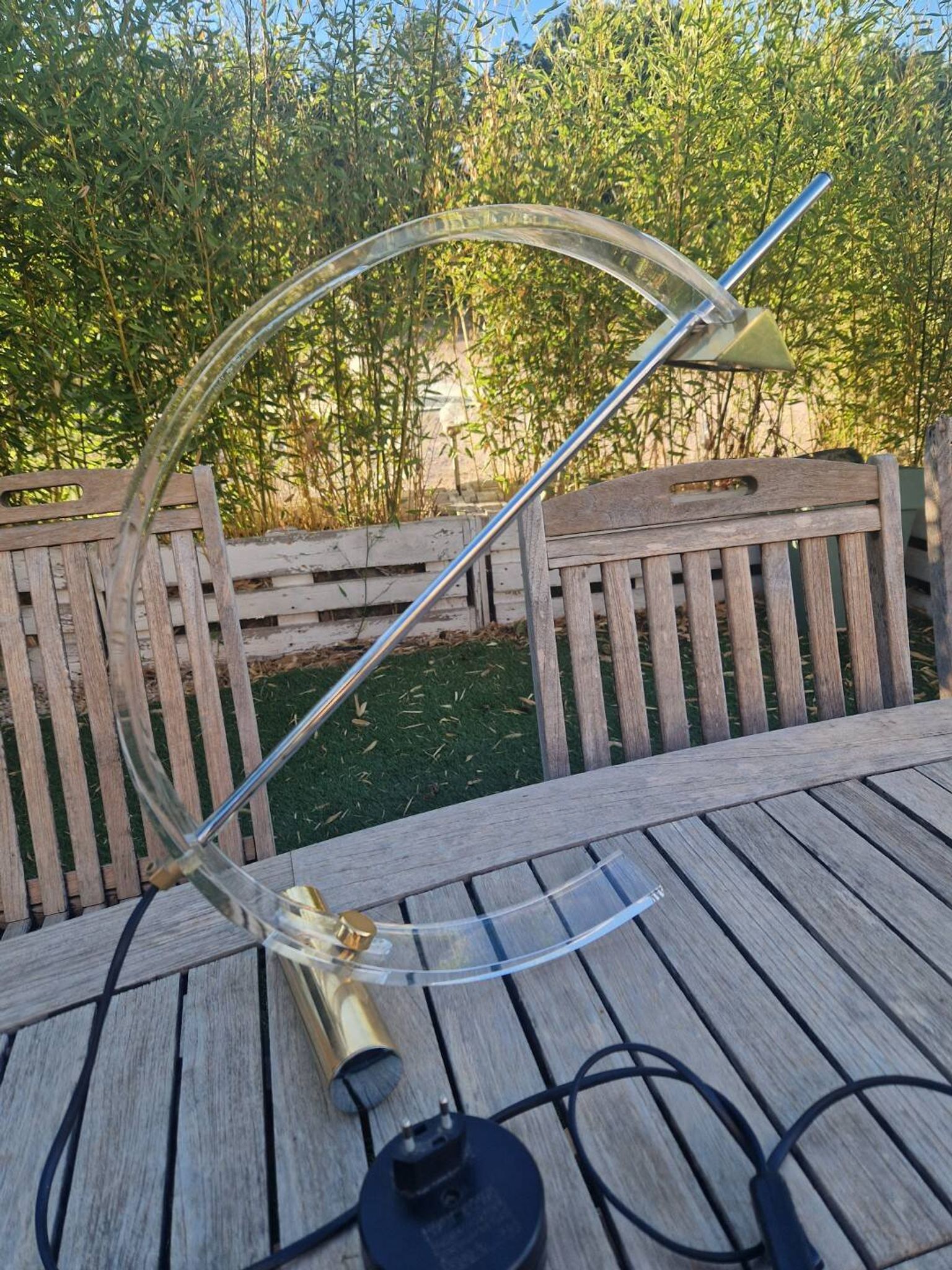 Modernist table lamp in metal, plexiglass, and brass by TECA ITALIA circa 1980.