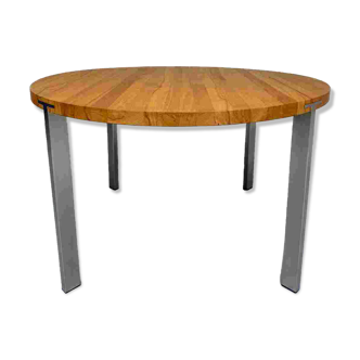Naver Nissen and Gehl Scandinavian design round table with metal legs and wooden top