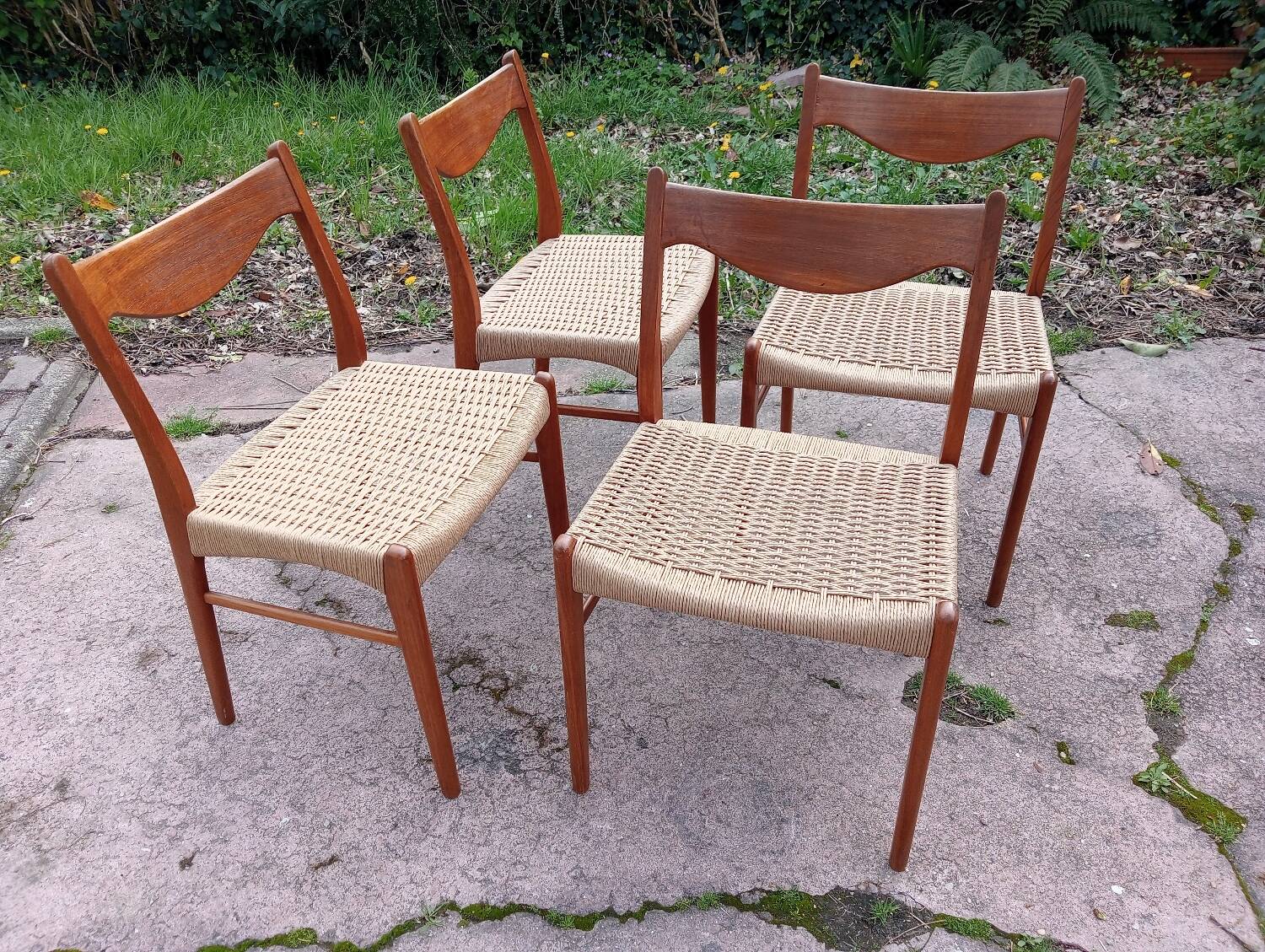4 chaises Arne Wahl Iversen cordage neuf