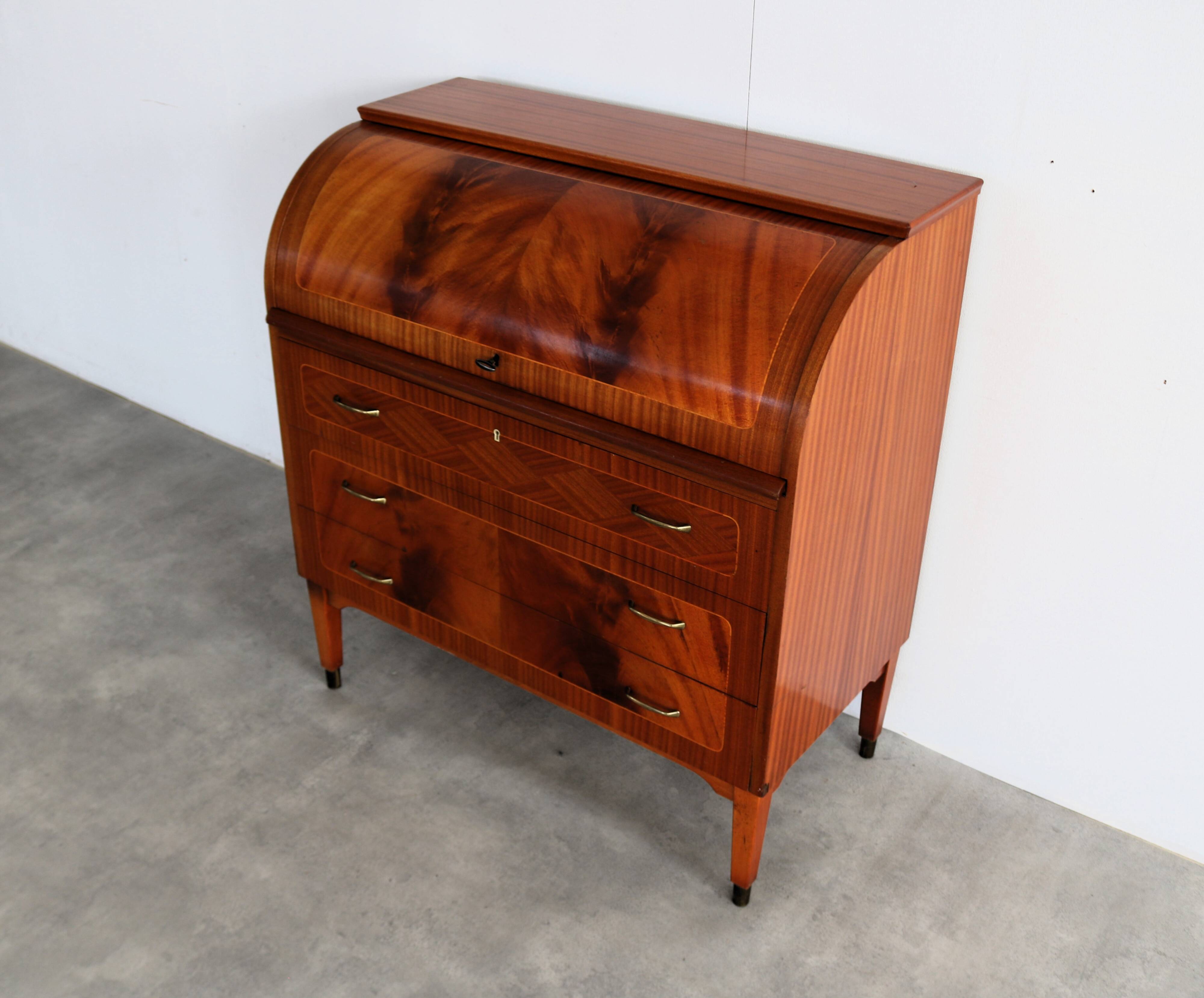 Vintage secretary | broderna | 60s | sweden