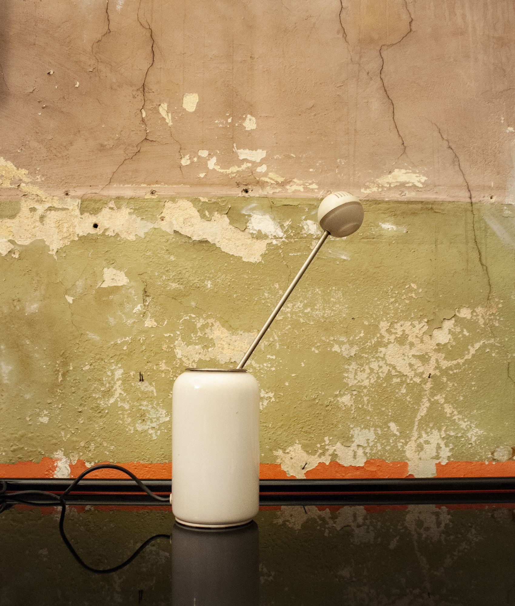 Contact table lamp model L'Ingenuo by F.A. Porsche for Luci Italia 1950s