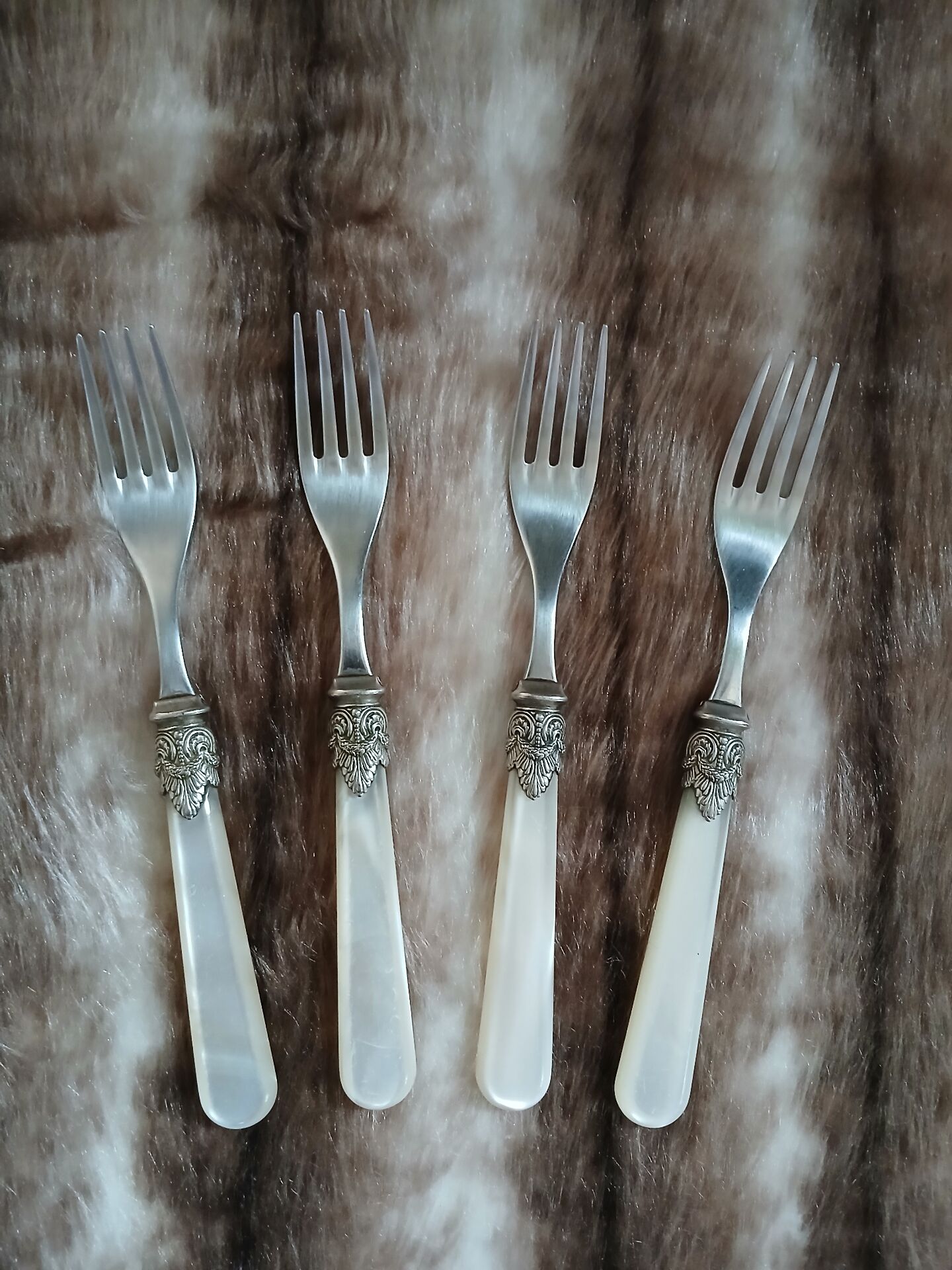 8 antique place settings