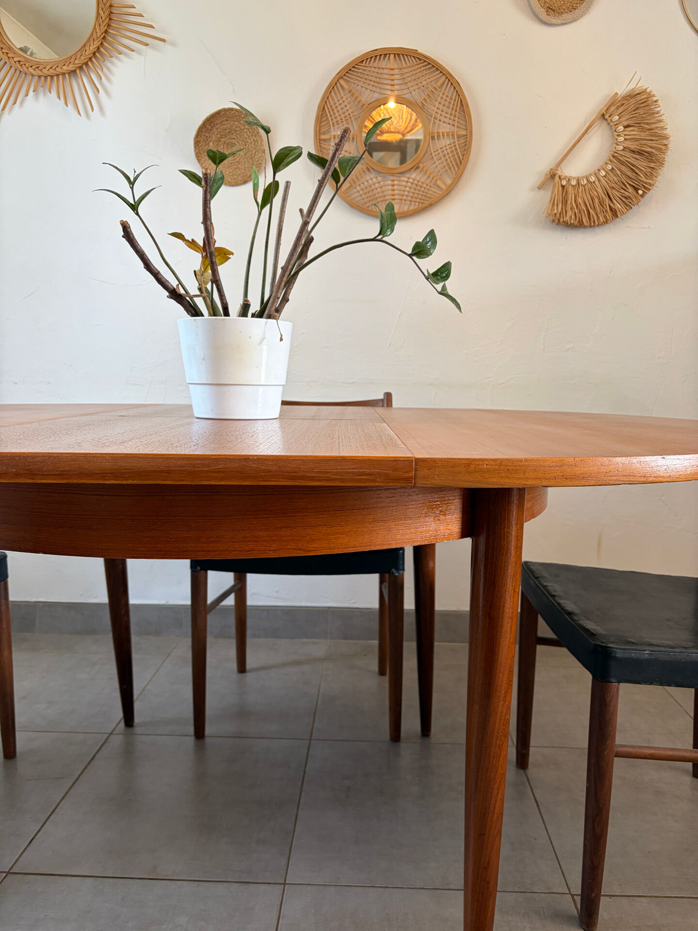 Table ronde scandinave extensible en teck
