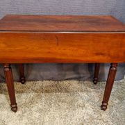 Table d'appoint en acajou