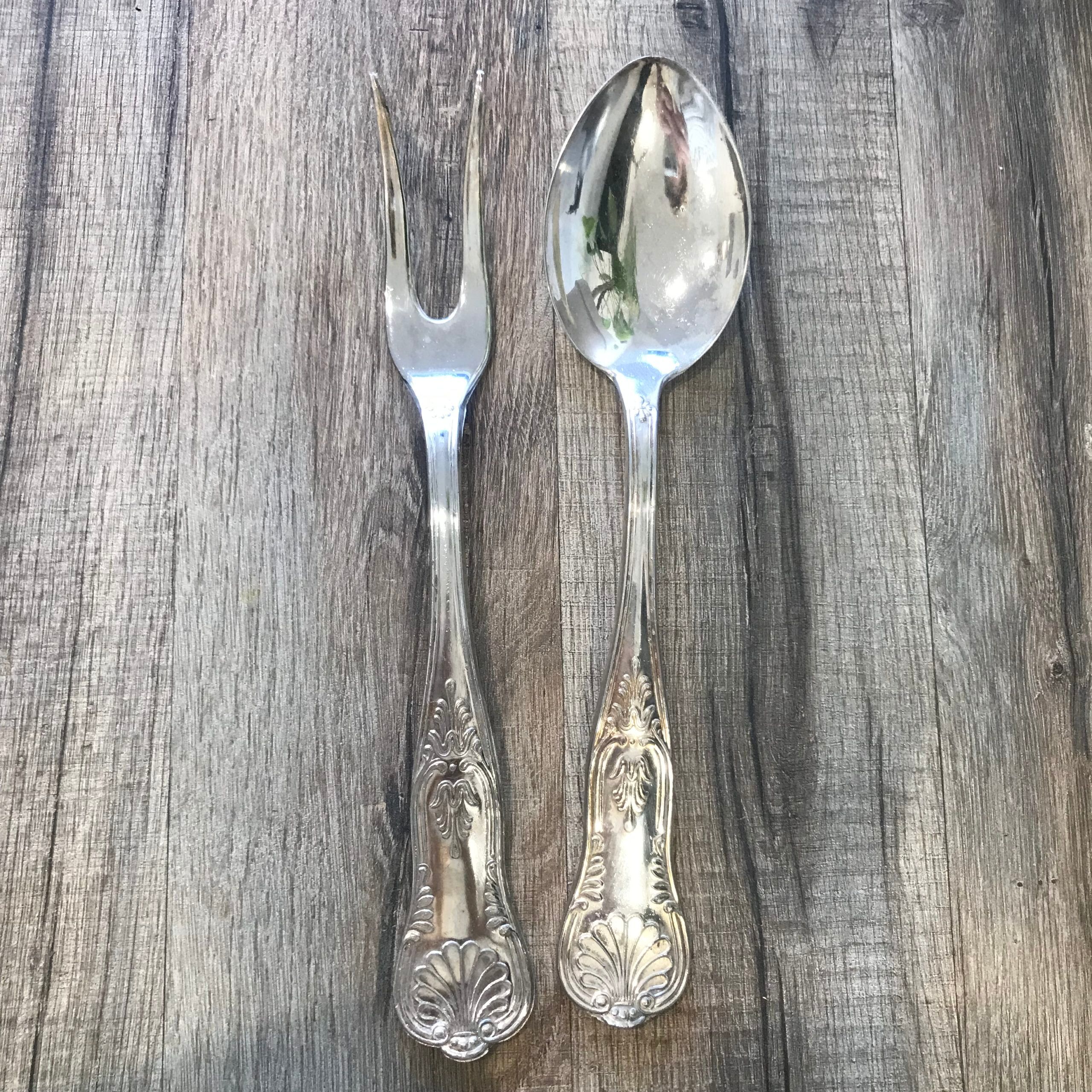 Pair of silver service cutlery