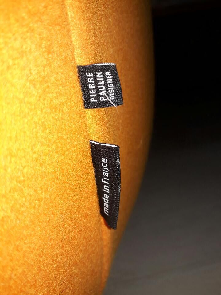 Pumpkin sofa by Pierre Paulin, Ligne Roset edition