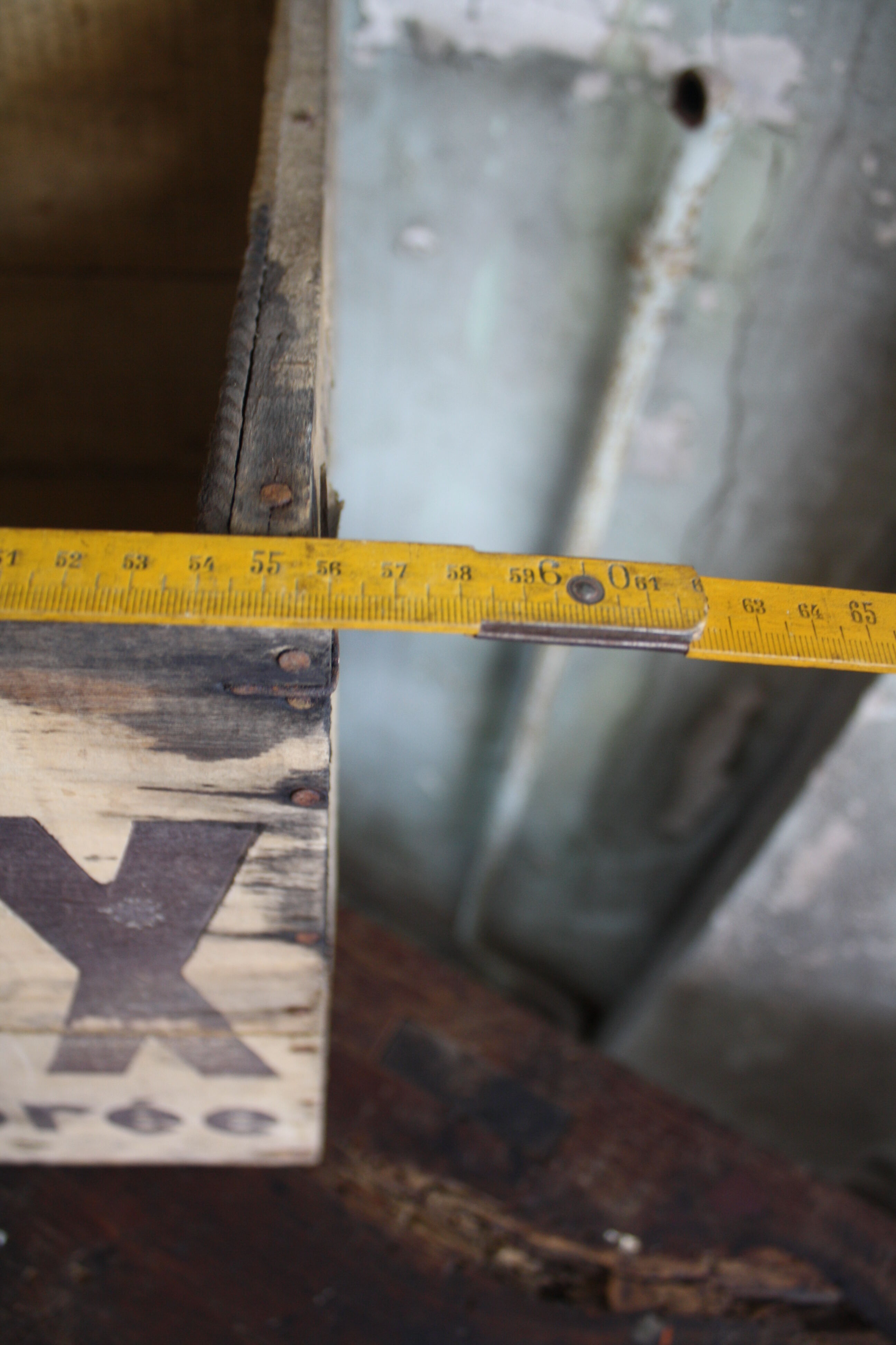 Leroux chicory wooden case