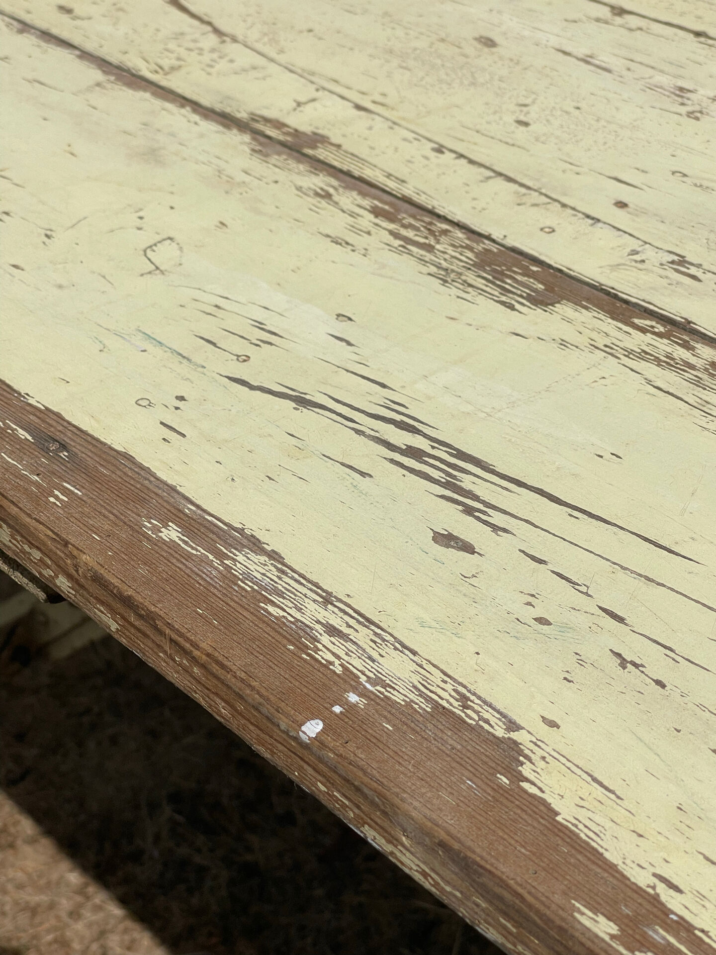 Guinguette table