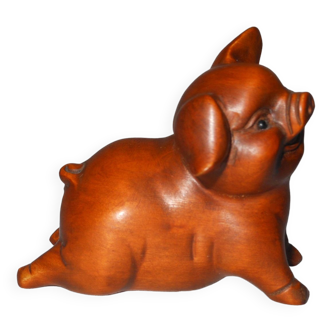 Carved pig/wood