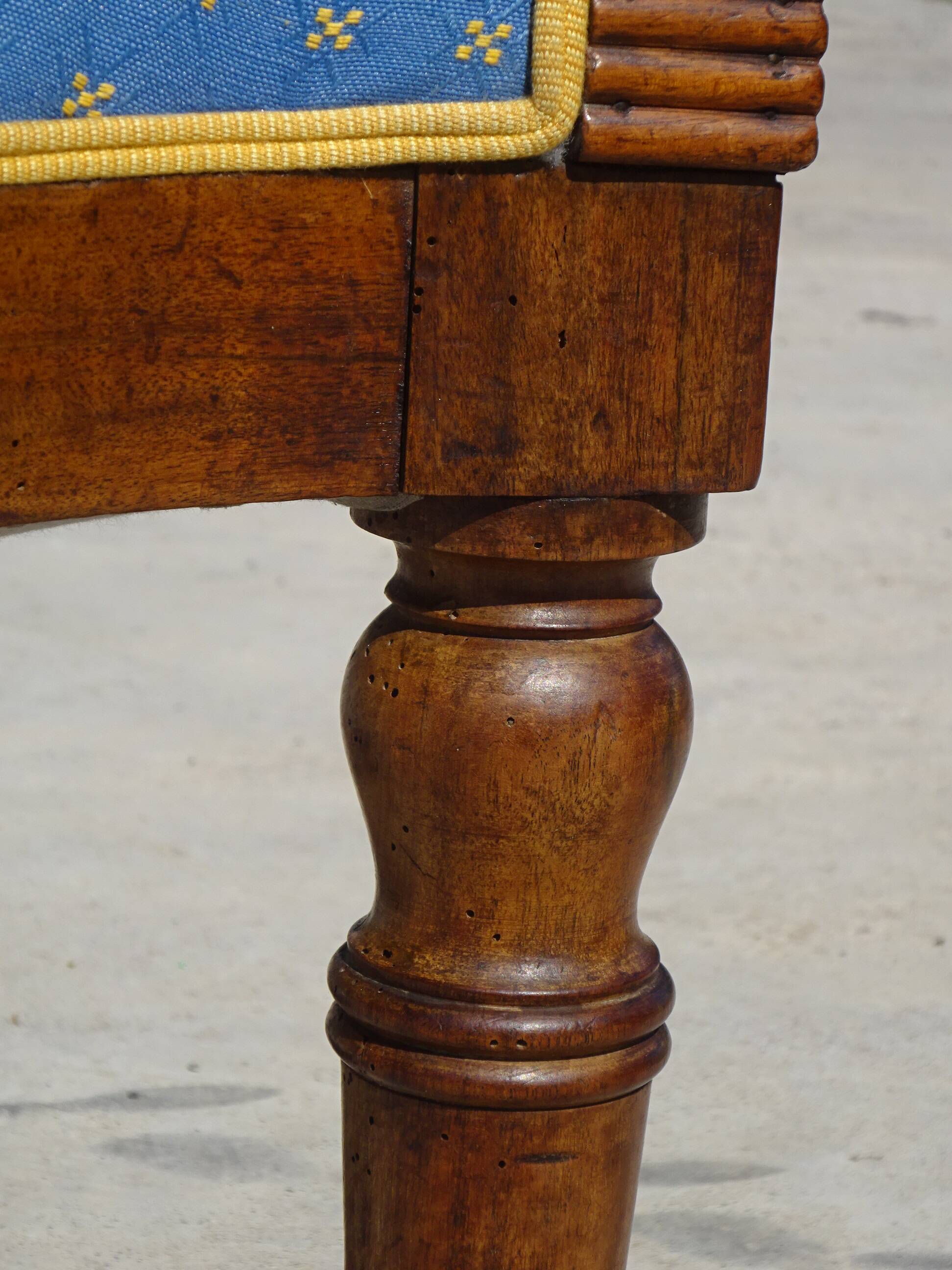 Ancien fauteuil gondole