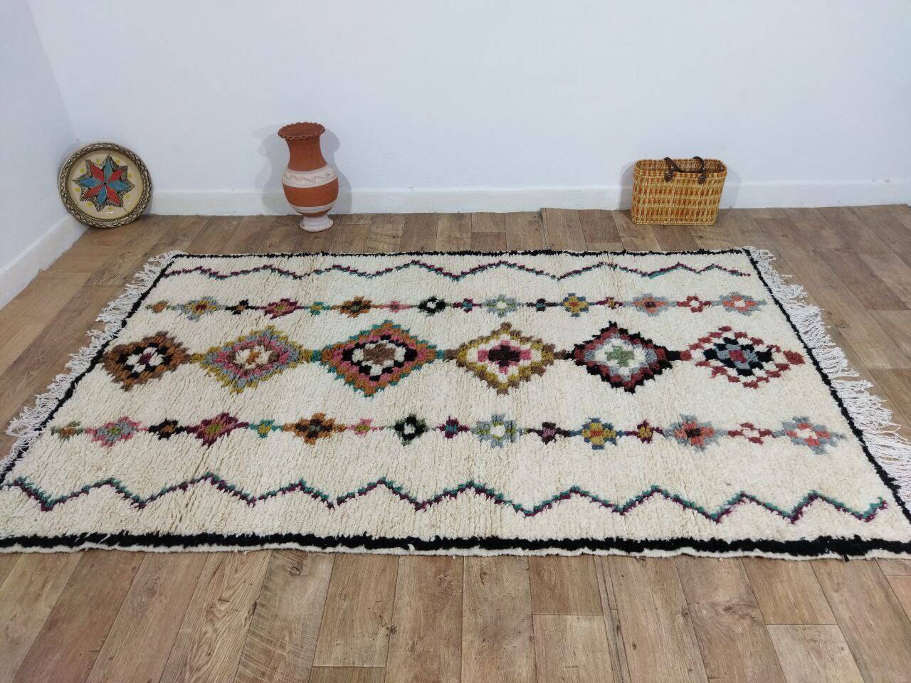 Handmade wool Berber rug 258x164 cm