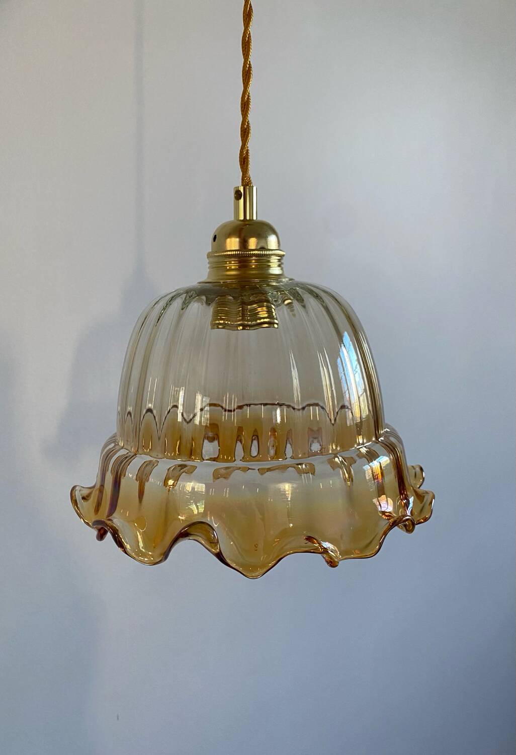 Suspension with vintage amber glass lampshade