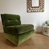 Chauffeuse basse vintage en velours vert