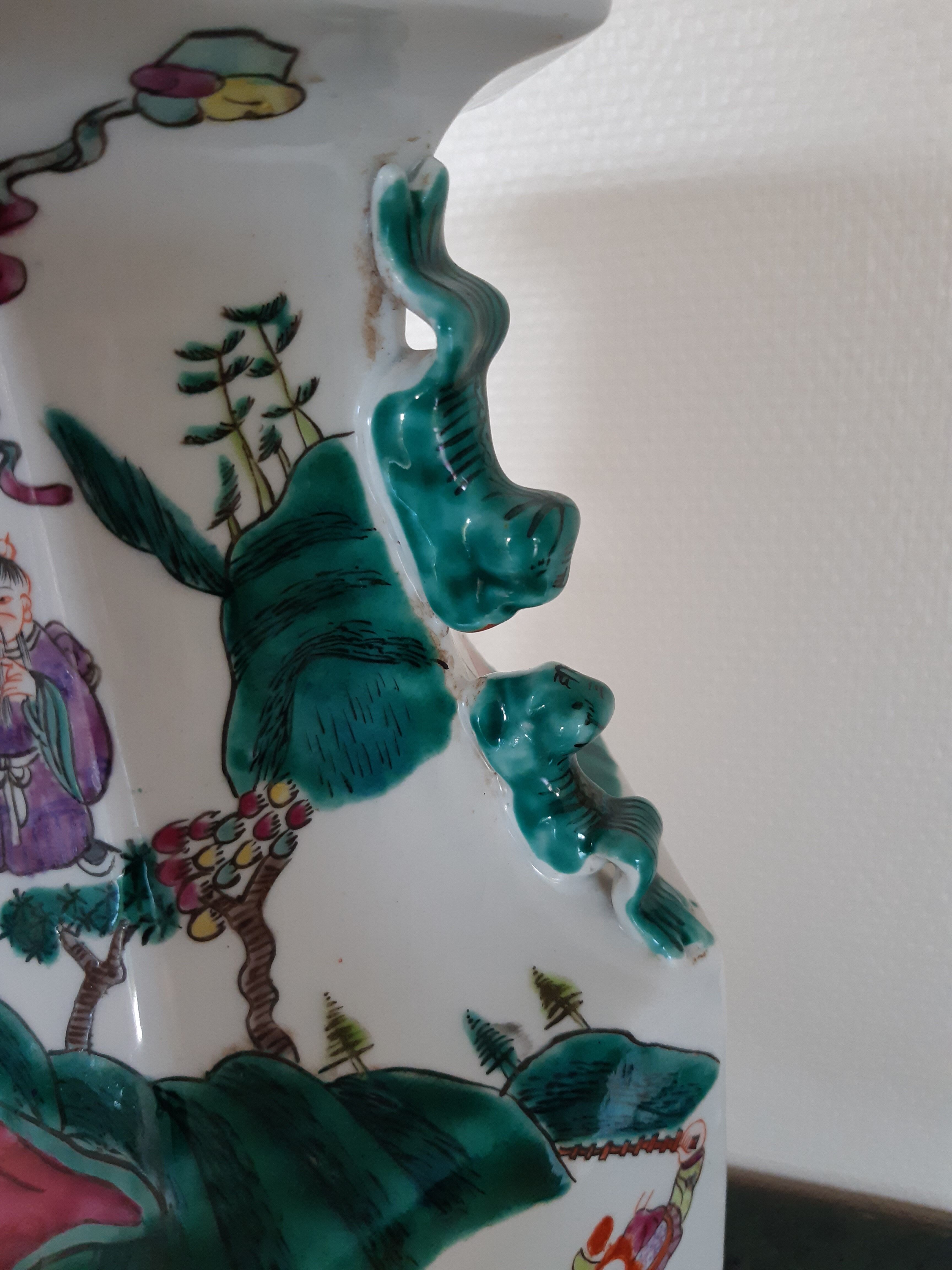 Ancient Chinese vase green family porcelain