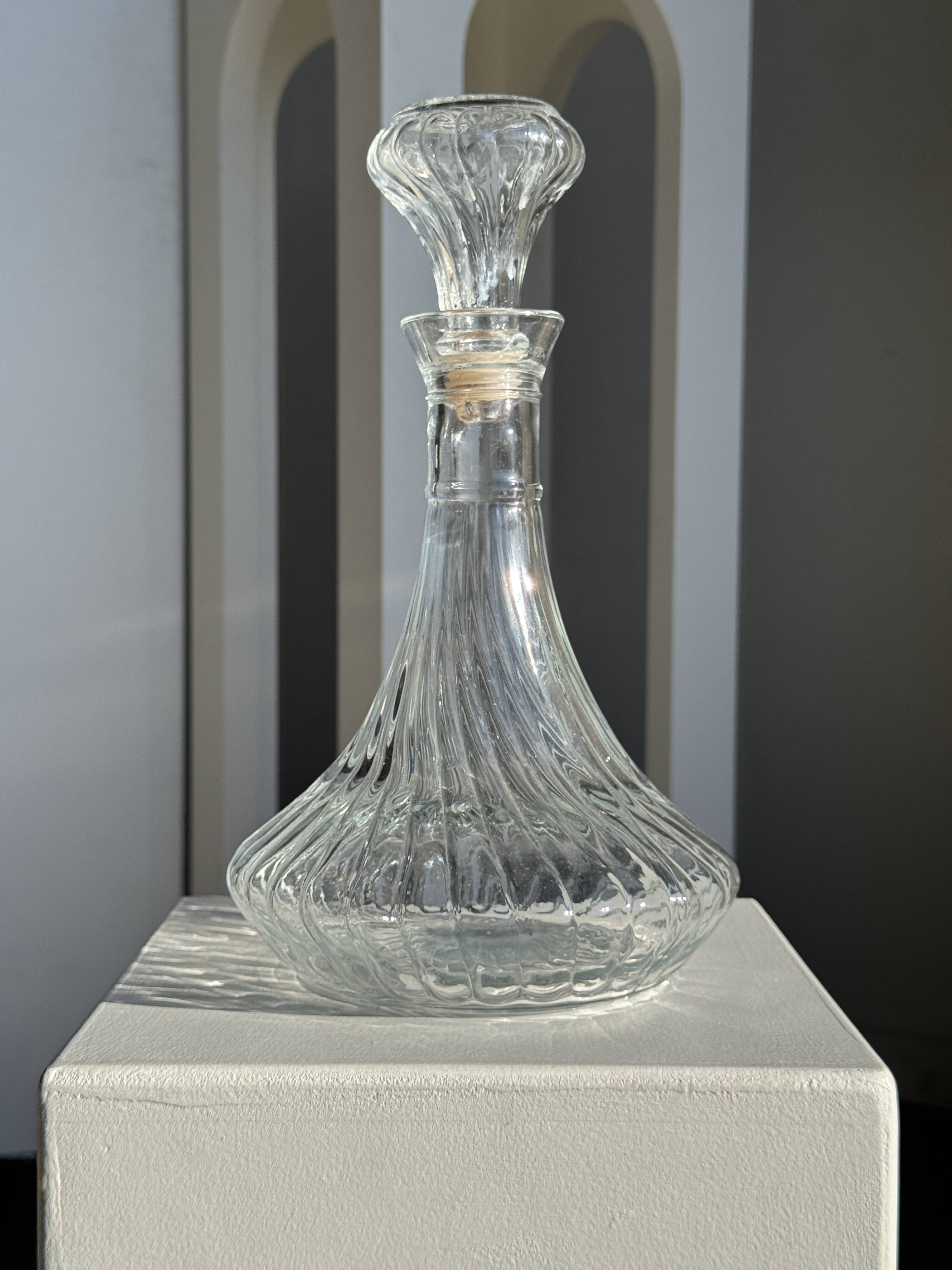 Vintage glass decanter in hot air balloon style H31 D18